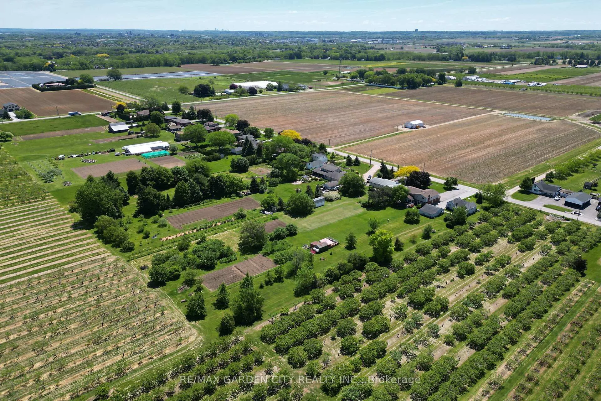 Photo 29 of 1651 Second Avenue, St. Catharines, Rural Fourth — HOMEH