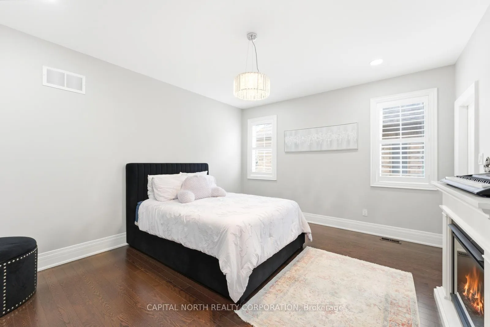 Photo 38 of 28 James Stokes Court, King, King City — HOMEH