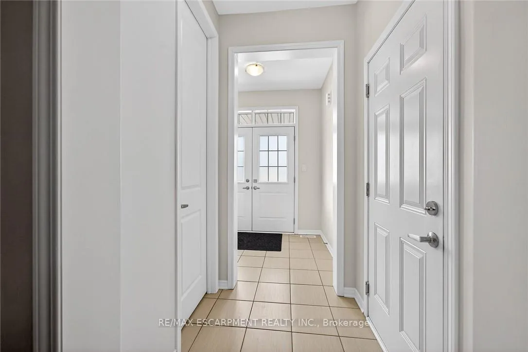 Photo 7 of 20 Armes Street, Hamilton, Binbrook — HOMEH