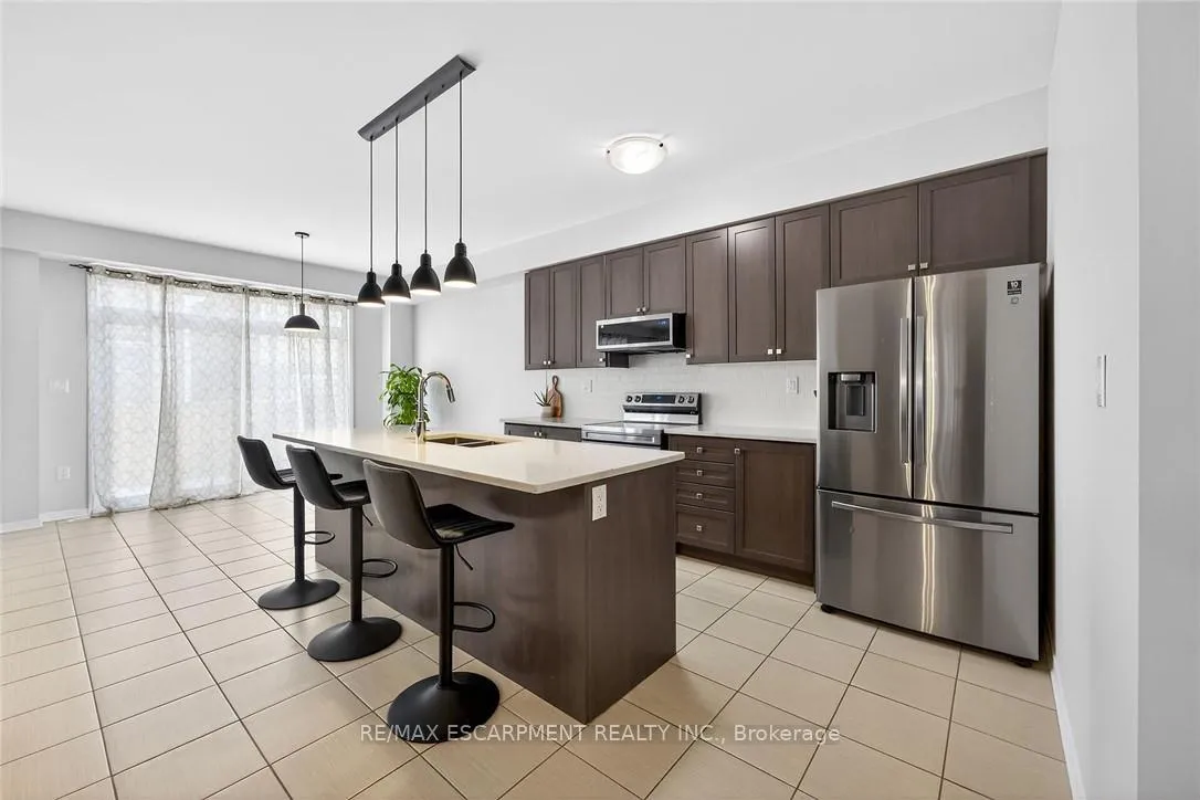 Photo 9 of 20 Armes Street, Hamilton, Binbrook — HOMEH