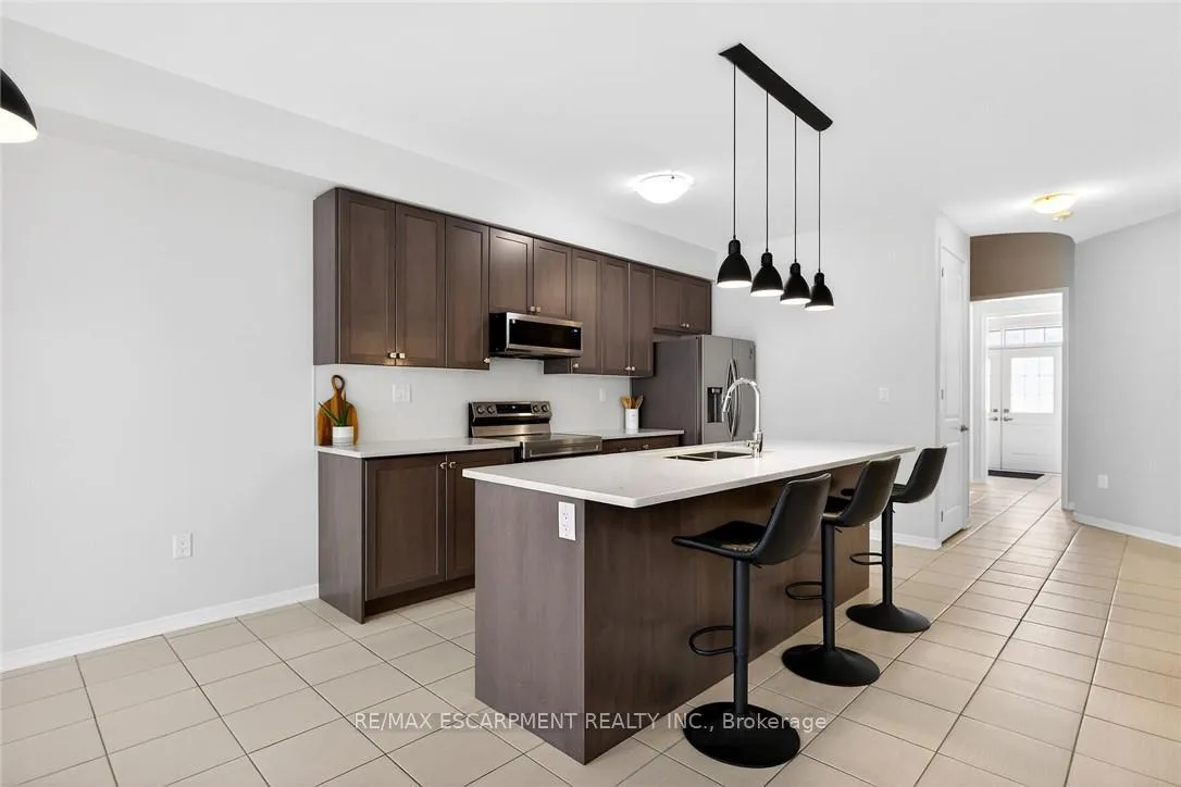 Photo 10 of 20 Armes Street, Hamilton, Binbrook — HOMEH