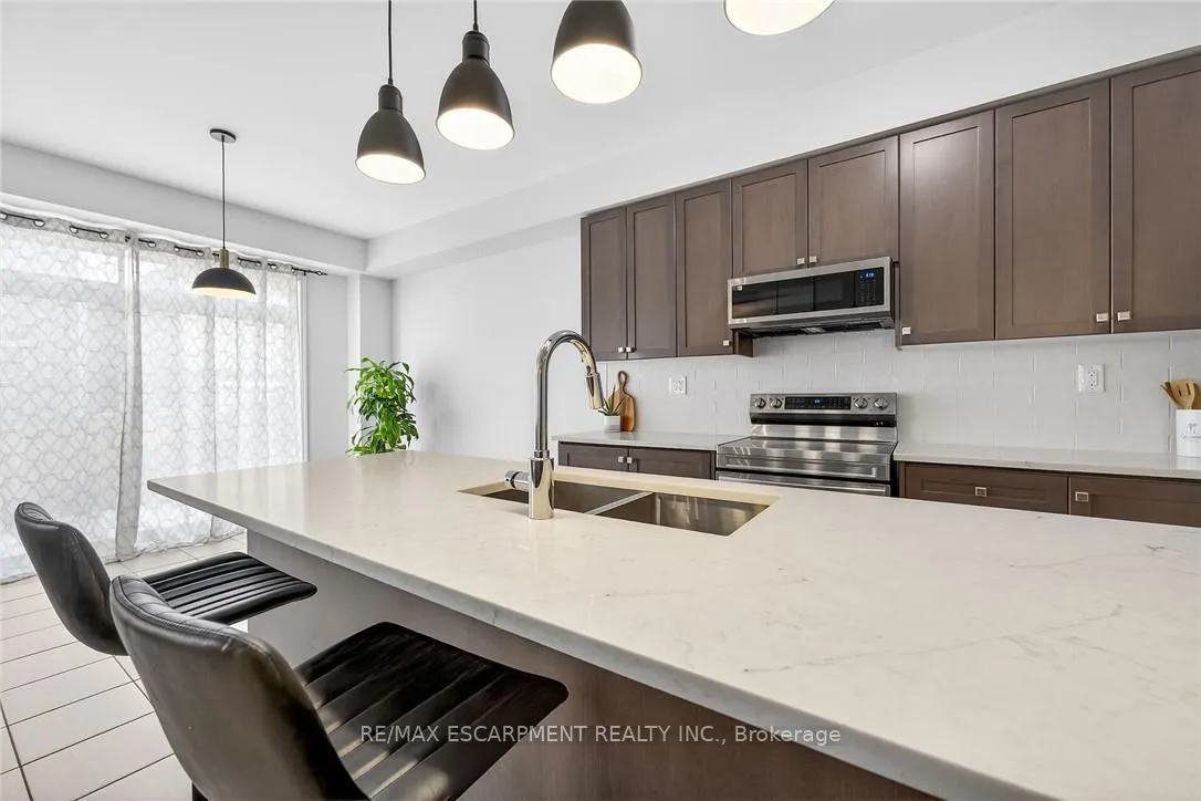 Photo 11 of 20 Armes Street, Hamilton, Binbrook — HOMEH