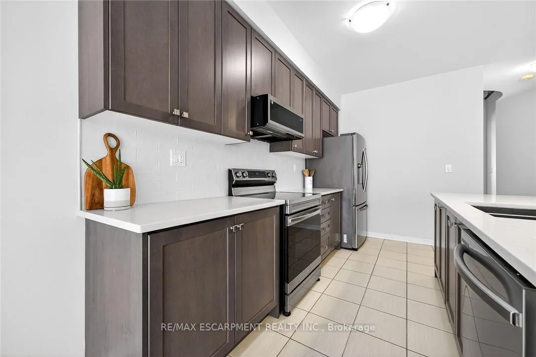 Photo 12 of 20 Armes Street, Hamilton, Binbrook — HOMEH