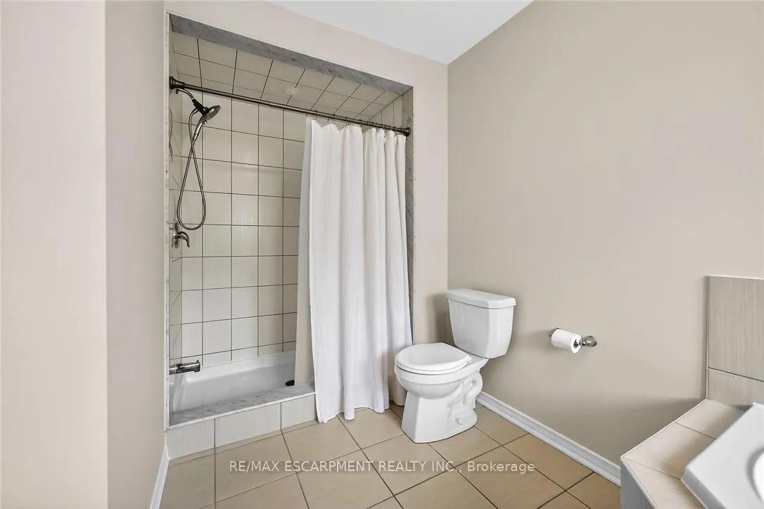 Photo 32 of 20 Armes Street, Hamilton, Binbrook — HOMEH