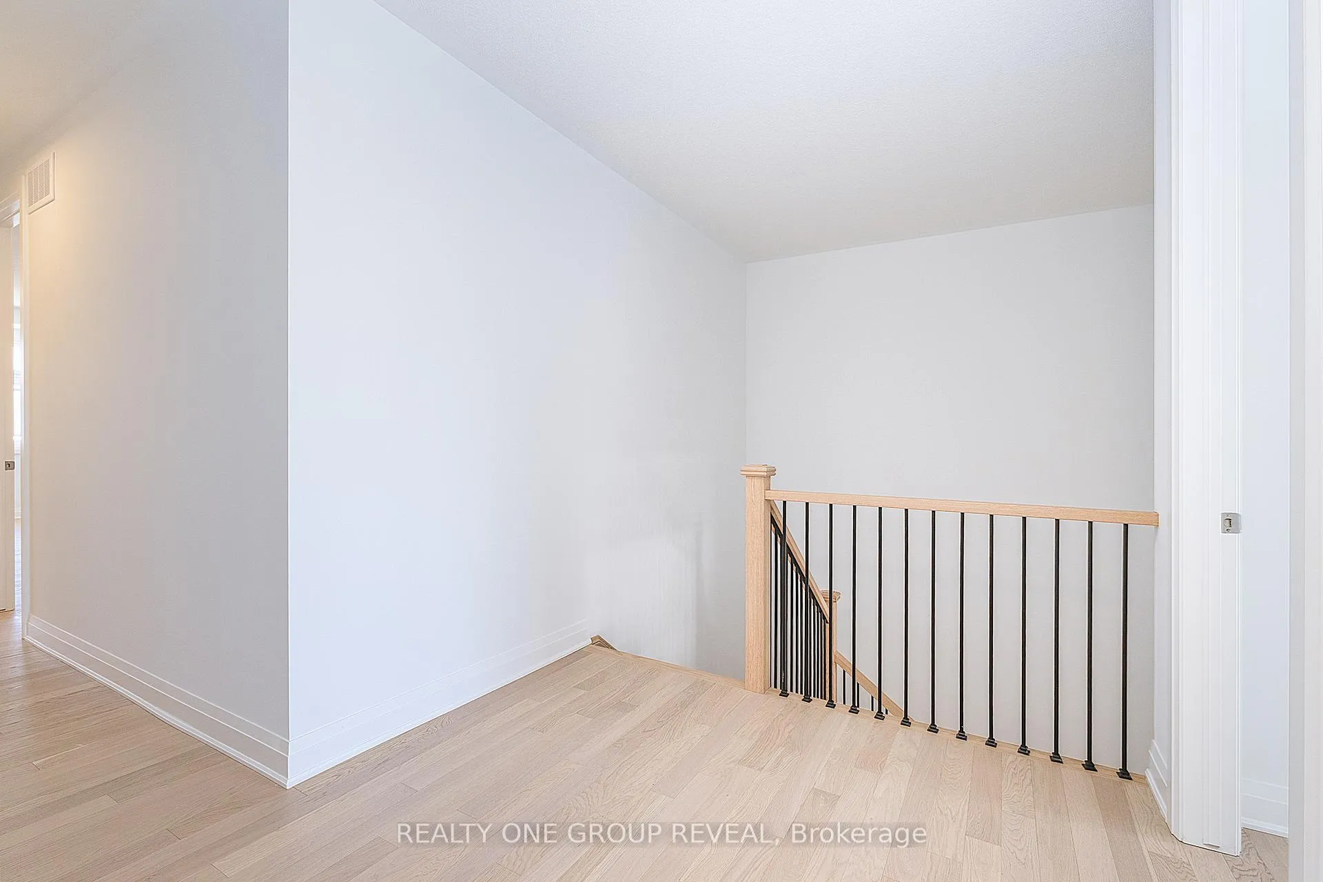 Photo 17 of 130 Leslie Richards Street, Markham, Rural Markham — HOMEH