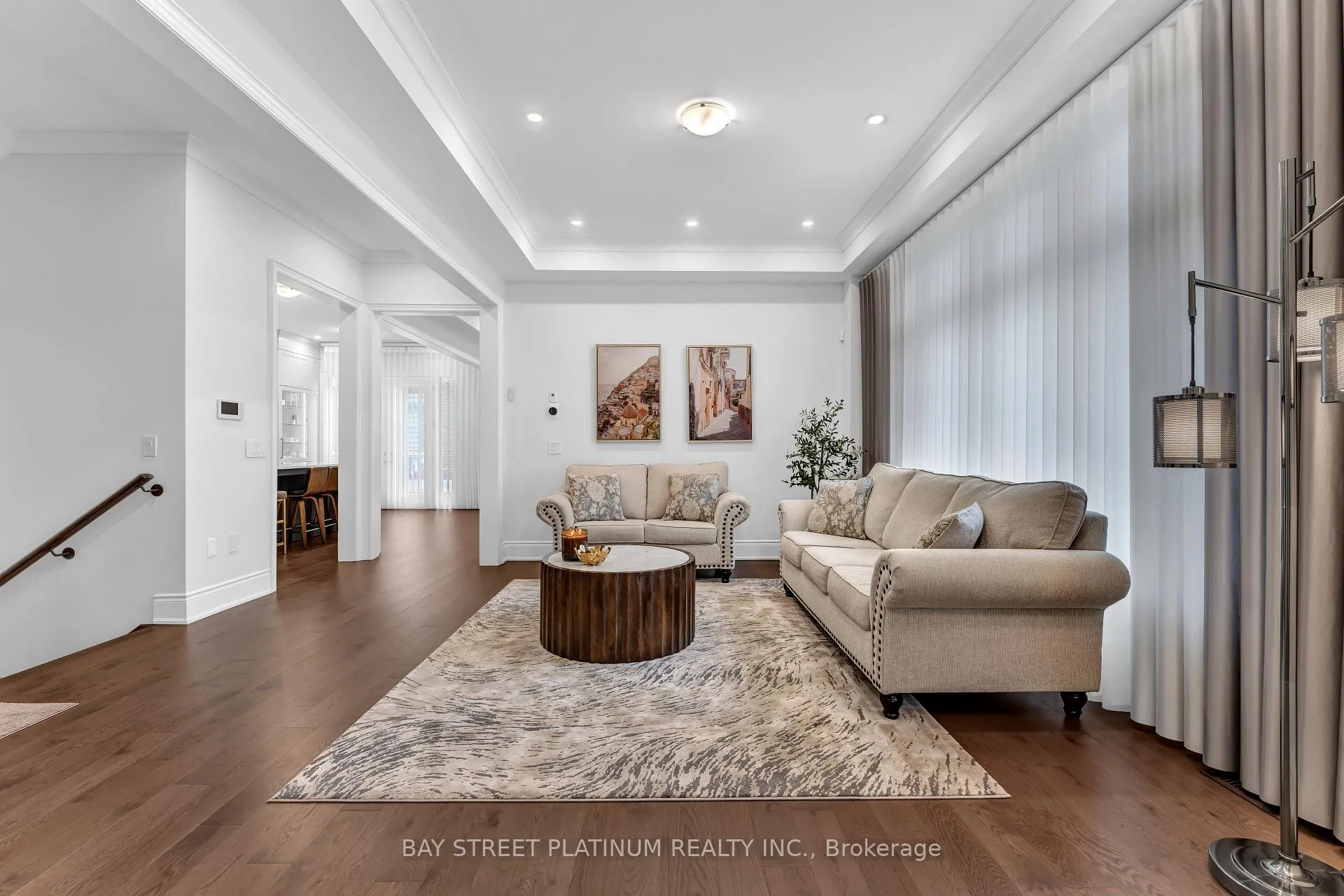 Photo 13 of 18 Woodgate Pines Drive, Vaughan, Kleinburg — HOMEH