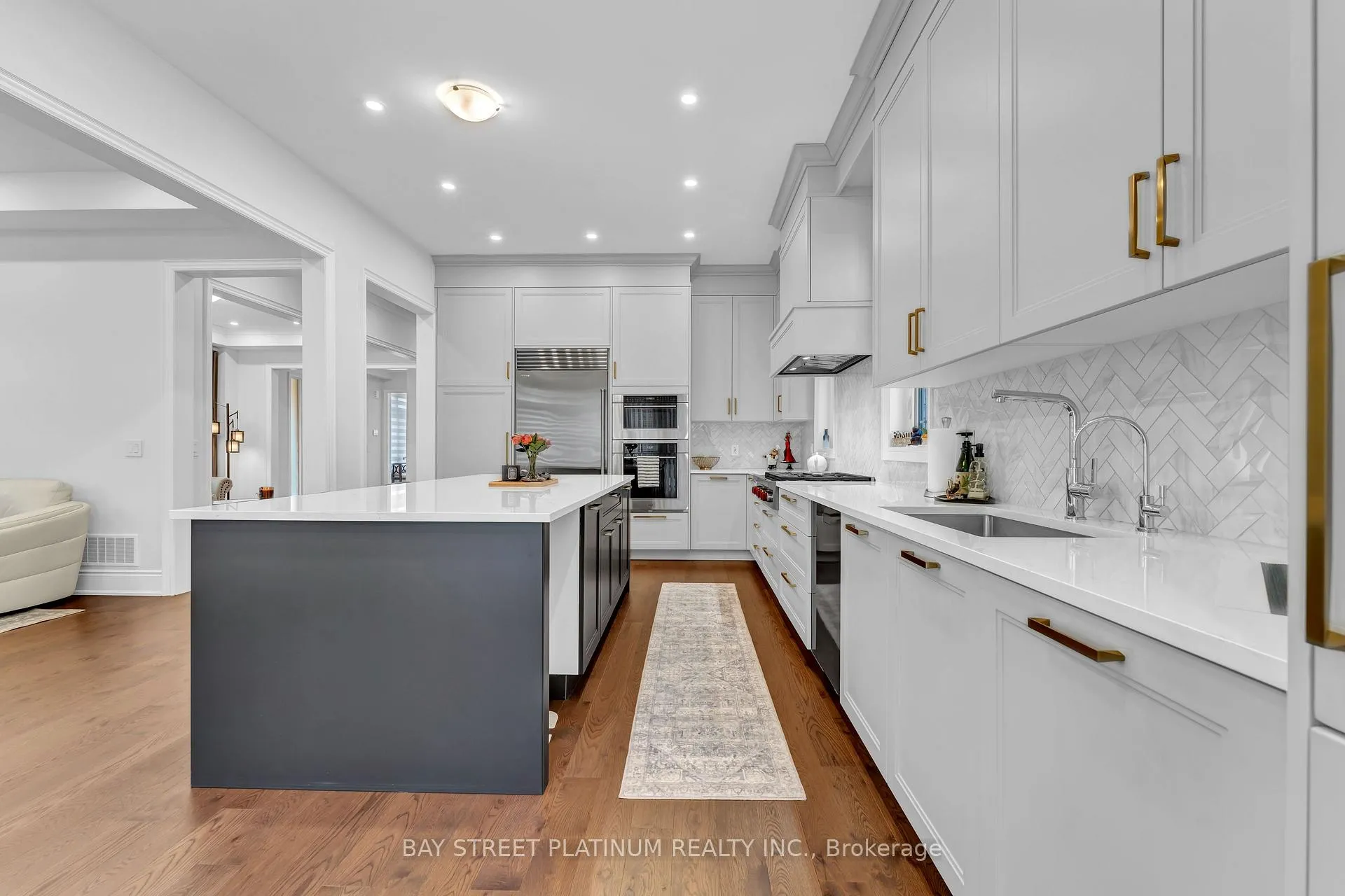 Photo 18 of 18 Woodgate Pines Drive, Vaughan, Kleinburg — HOMEH