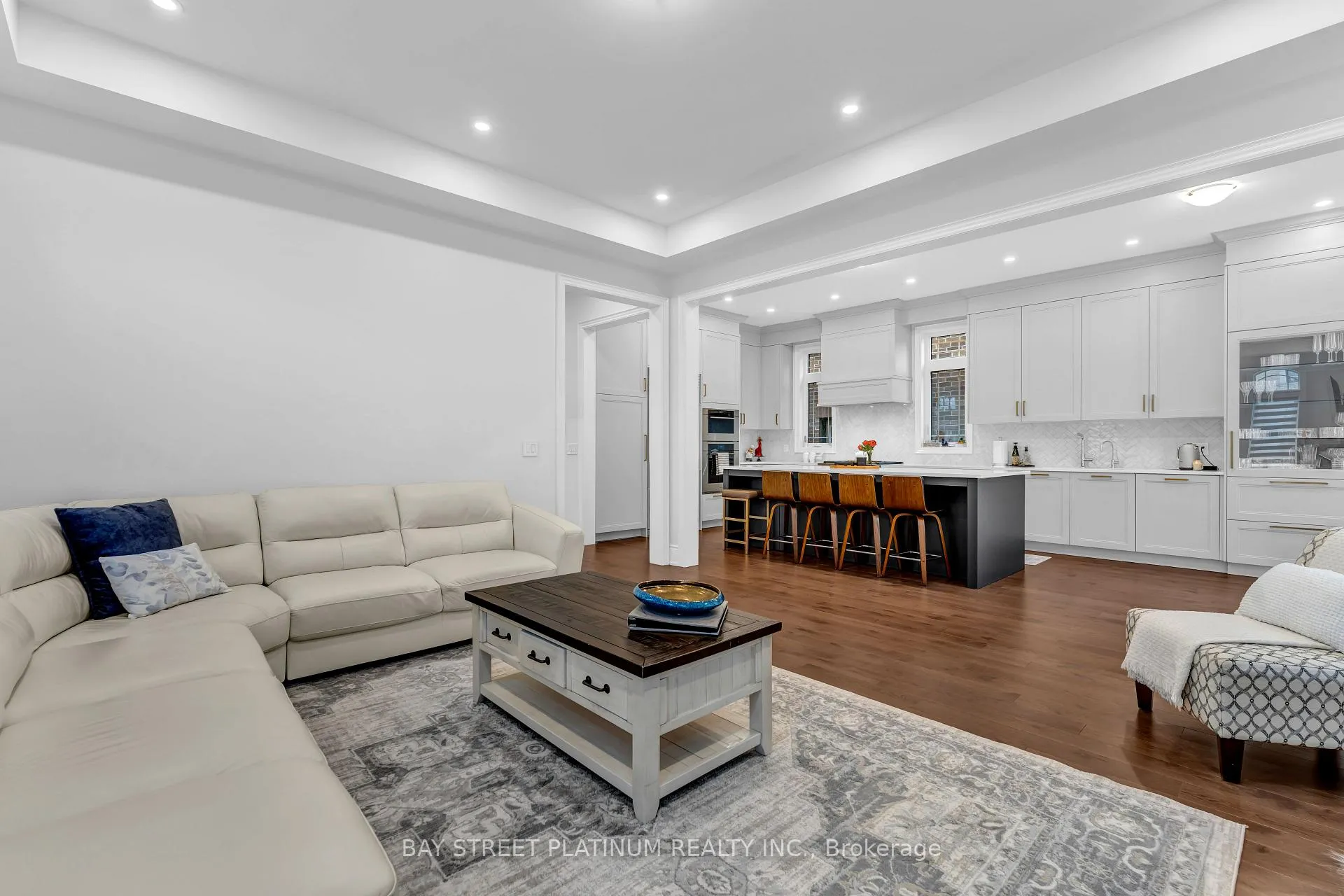 Photo 22 of 18 Woodgate Pines Drive, Vaughan, Kleinburg — HOMEH