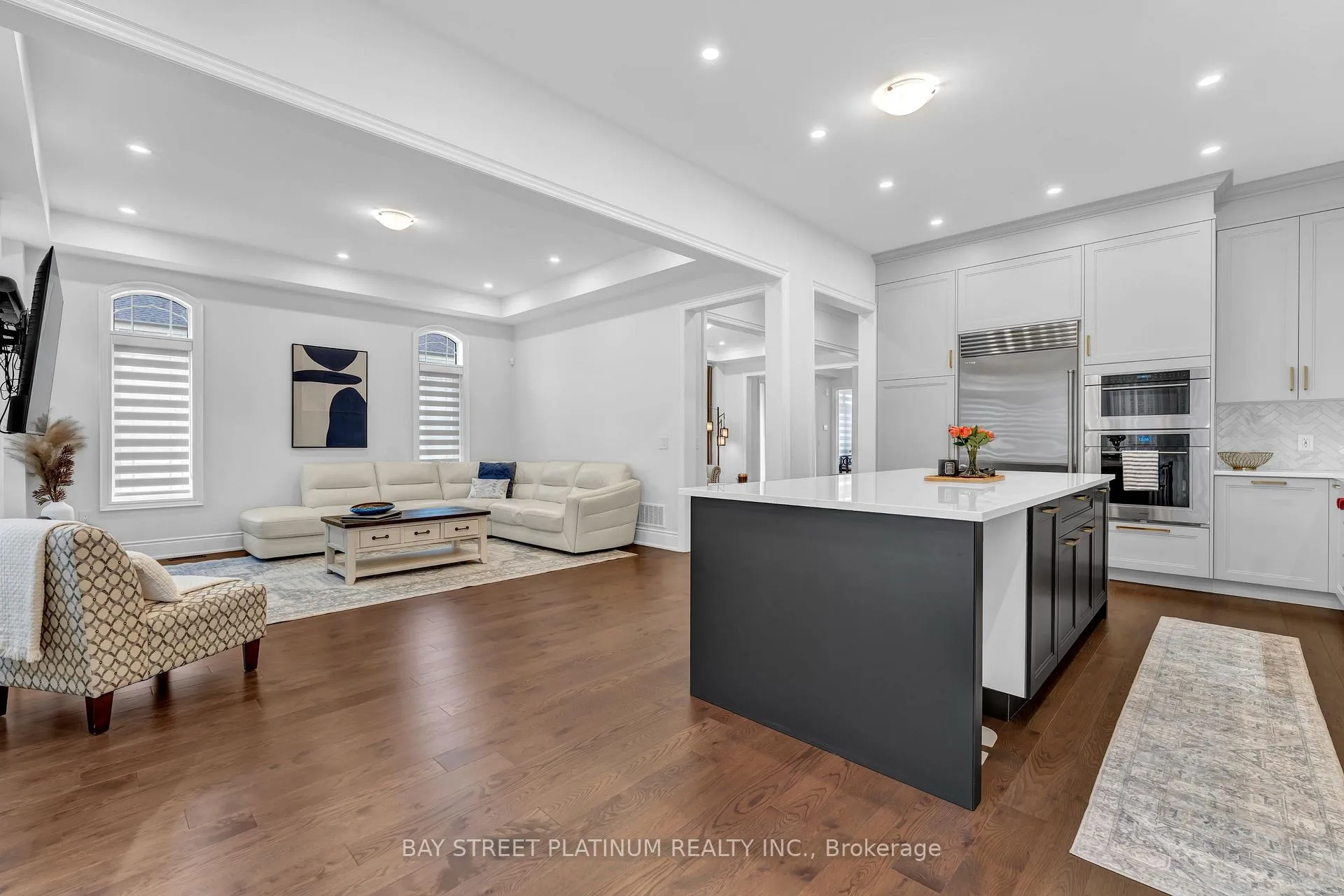 Photo 23 of 18 Woodgate Pines Drive, Vaughan, Kleinburg — HOMEH