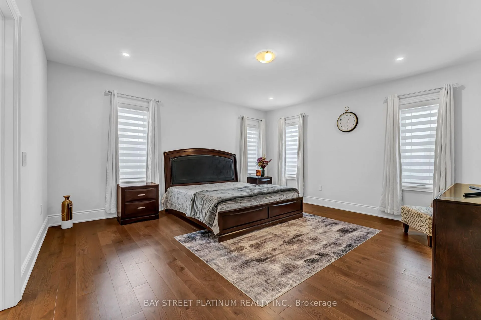 Photo 34 of 18 Woodgate Pines Drive, Vaughan, Kleinburg — HOMEH