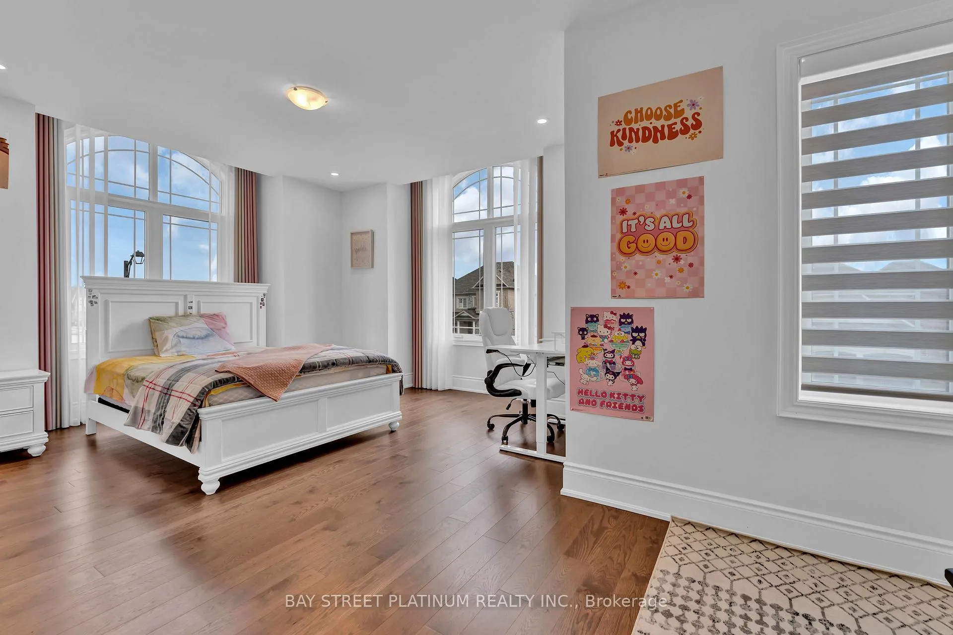 Photo 42 of 18 Woodgate Pines Drive, Vaughan, Kleinburg — HOMEH