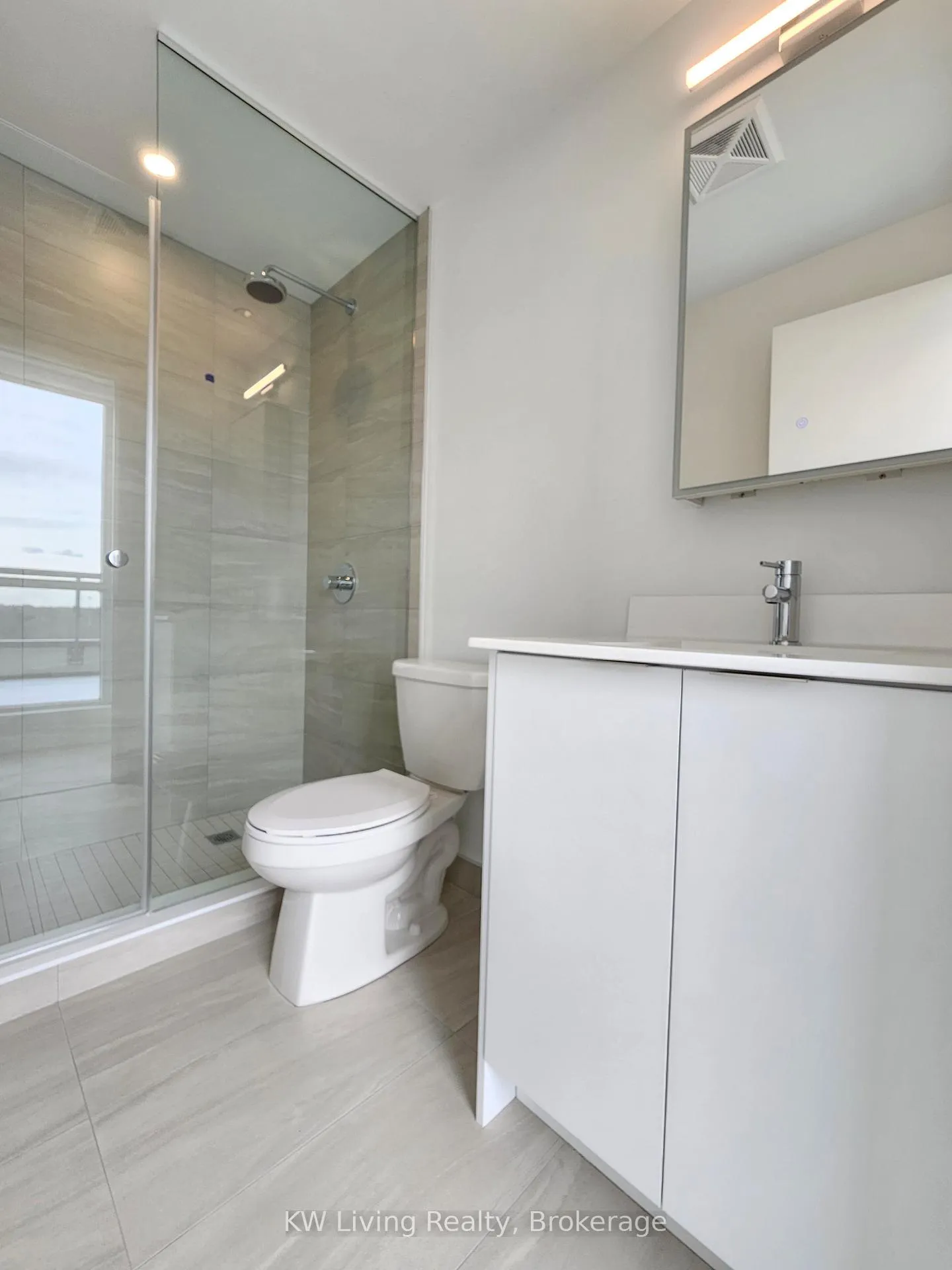Photo 10 of Unit 710, 181 Sheppard Avenue E, North York, Willowdale East — HOMEH