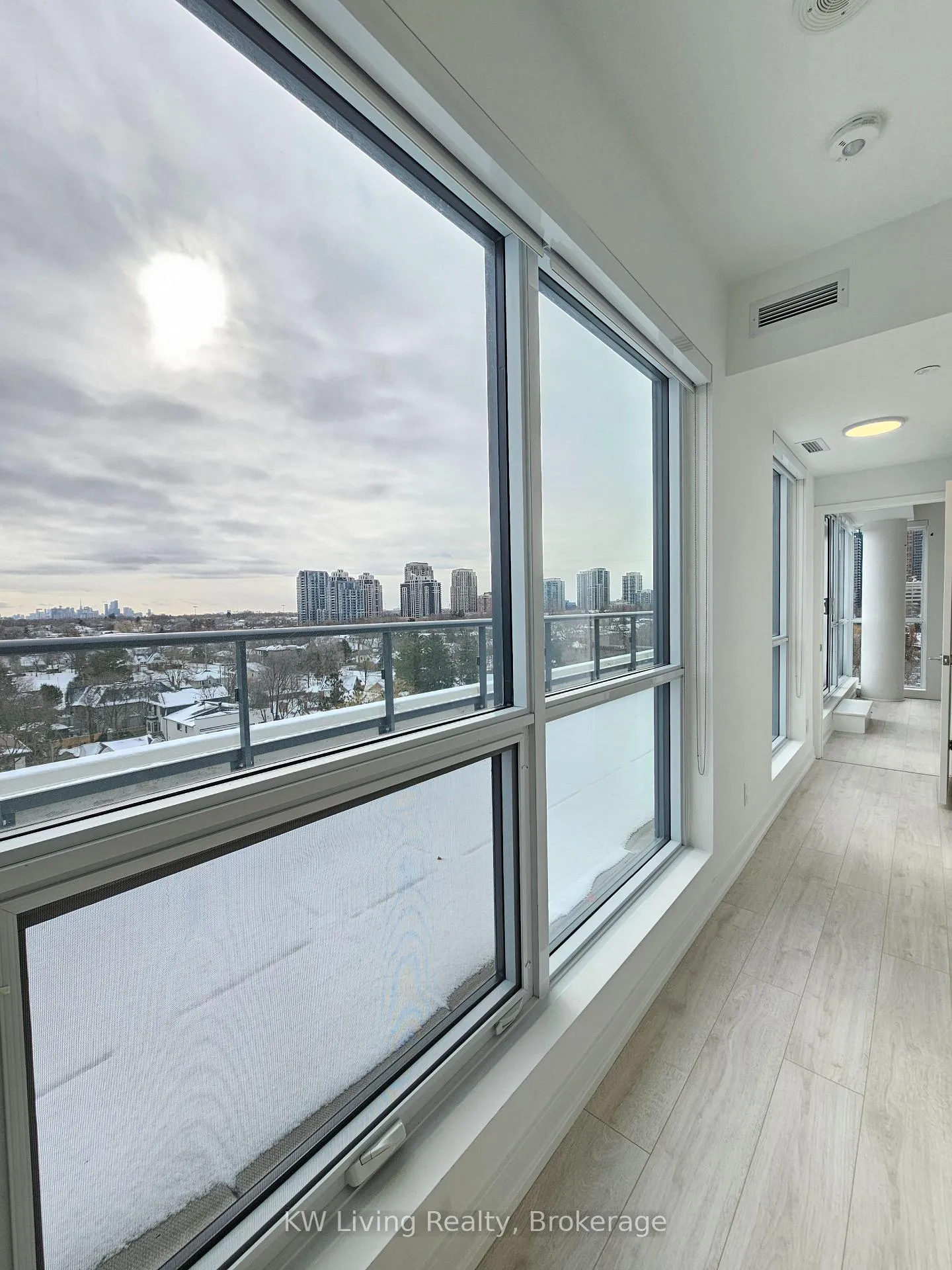 Photo 13 of Unit 710, 181 Sheppard Avenue E, North York, Willowdale East — HOMEH