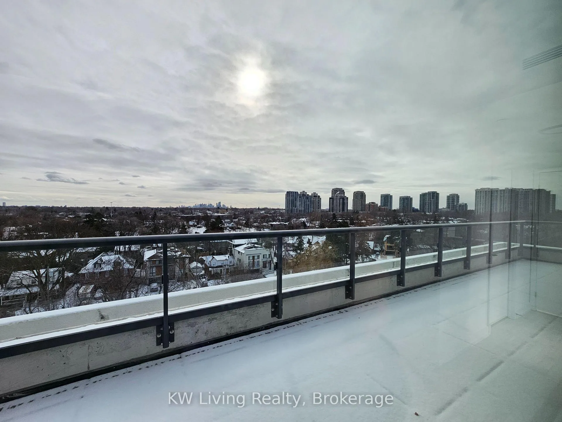 Photo 15 of Unit 710, 181 Sheppard Avenue E, North York, Willowdale East — HOMEH