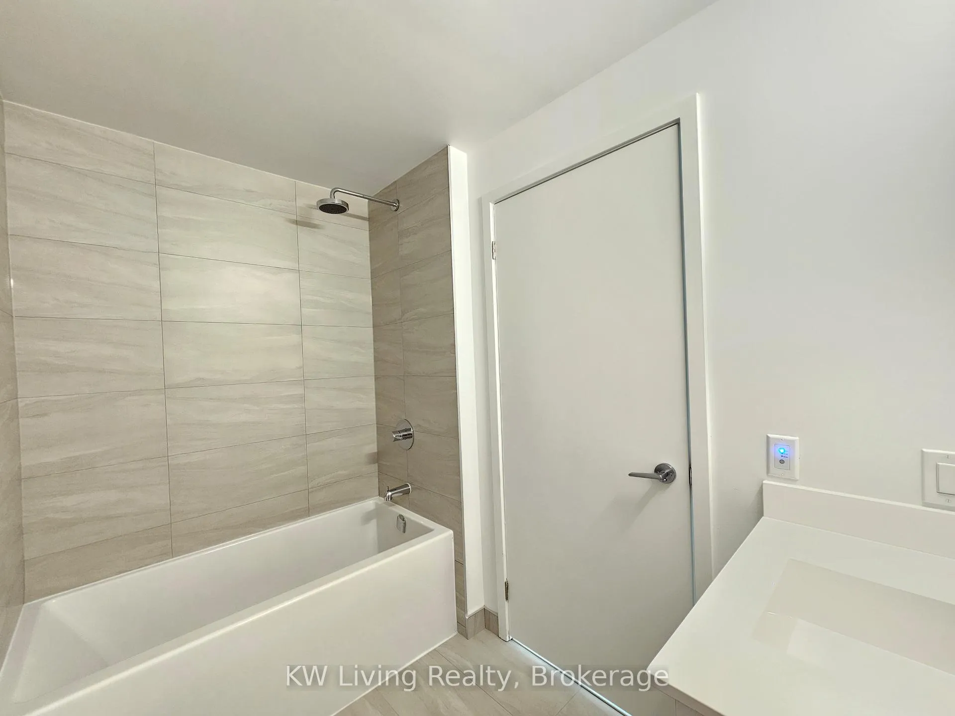 Photo 16 of Unit 710, 181 Sheppard Avenue E, North York, Willowdale East — HOMEH