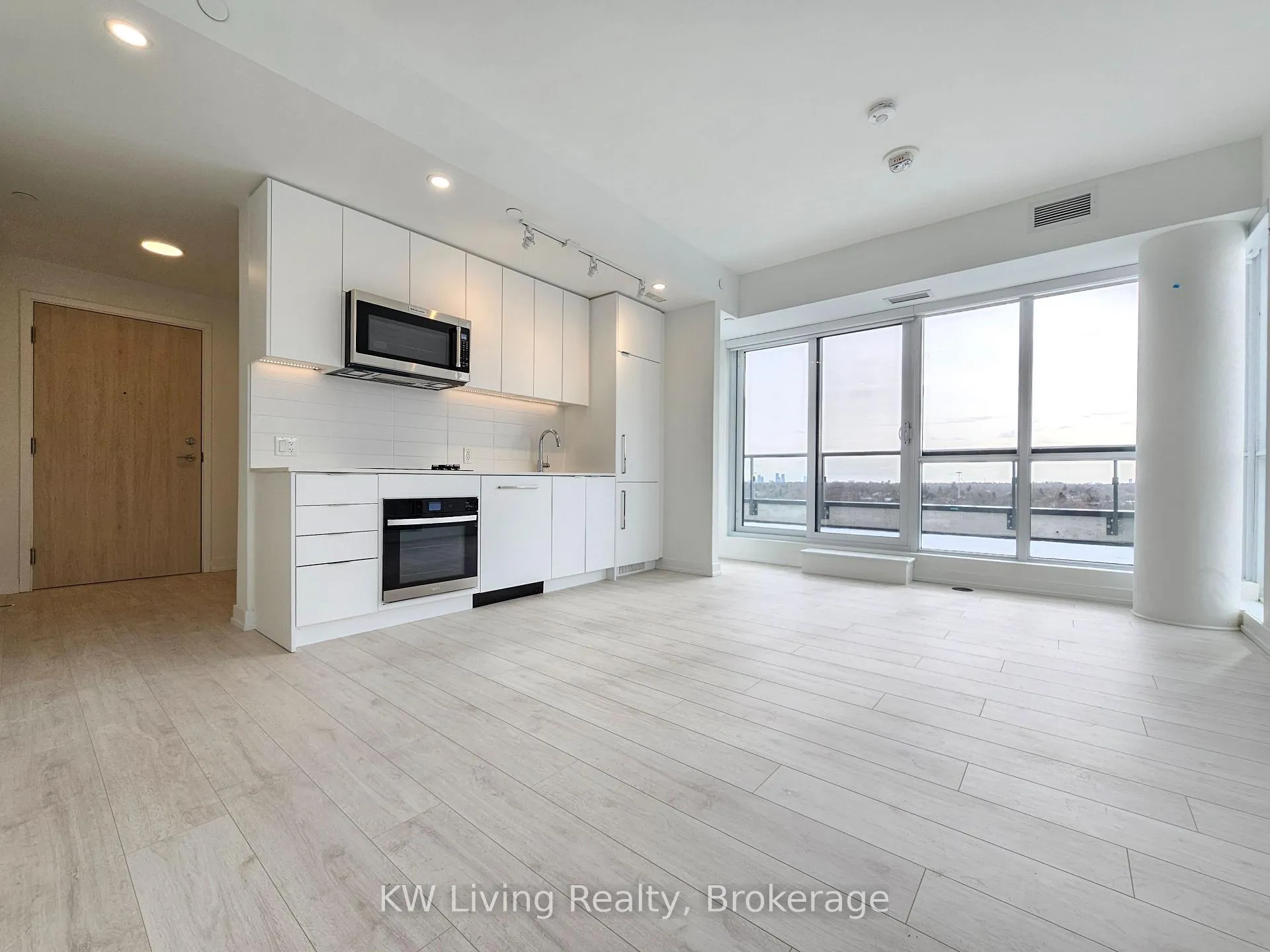 Photo 21 of Unit 710, 181 Sheppard Avenue E, North York, Willowdale East — HOMEH