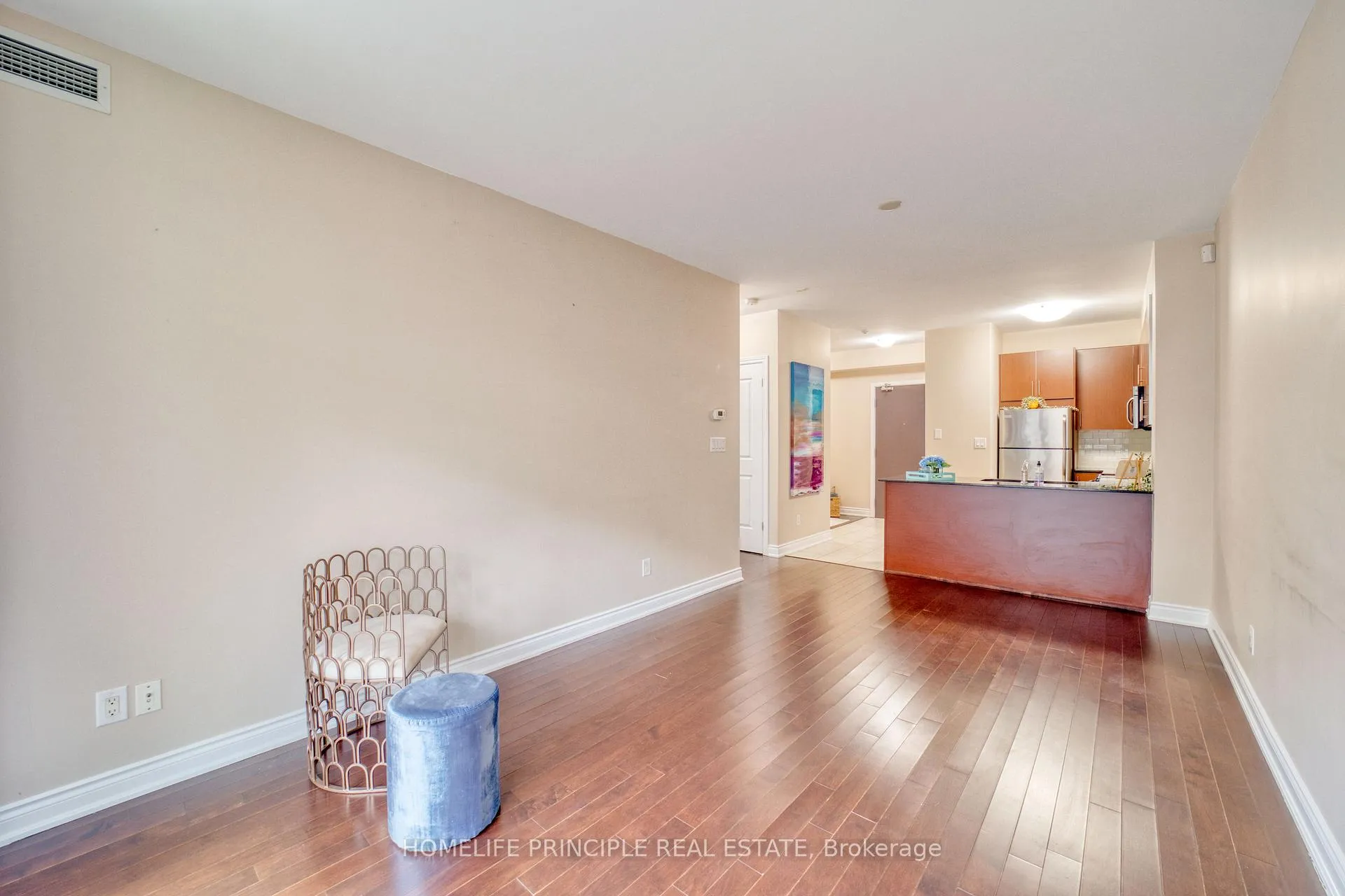 Photo 8 of Unit 406, 281 Woodbridge Avenue E, Vaughan, West Woodbridge — HOMEH