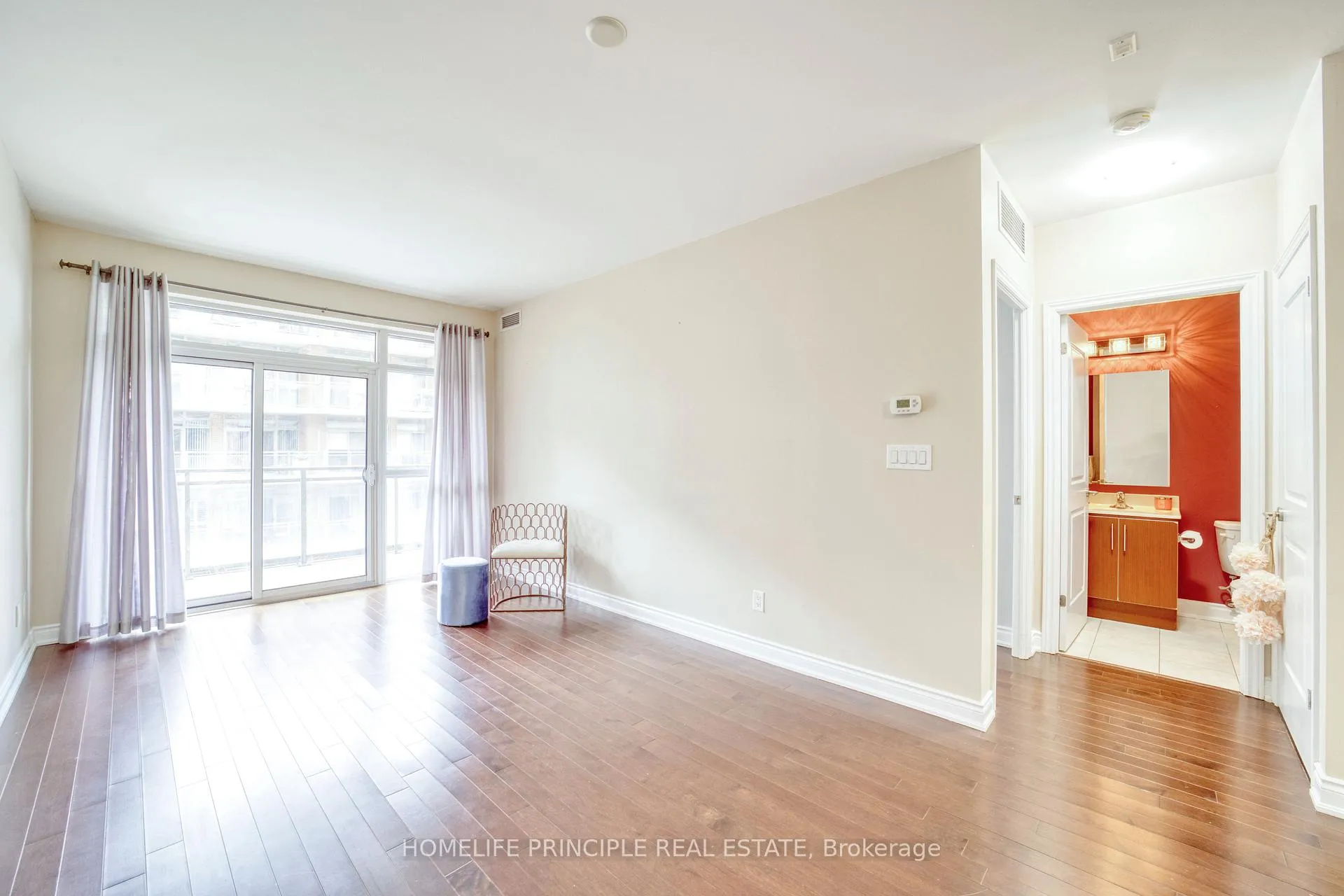 Photo 14 of Unit 406, 281 Woodbridge Avenue E, Vaughan, West Woodbridge — HOMEH