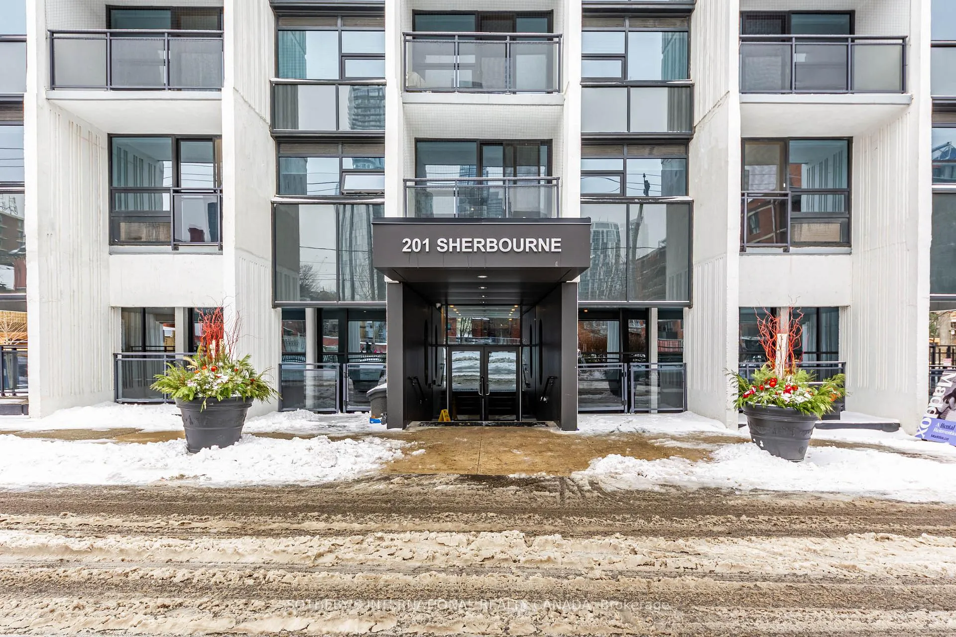 Photo 16 of Unit 905, 191 Sherbourne Street, Toronto, Moss Park — HOMEH
