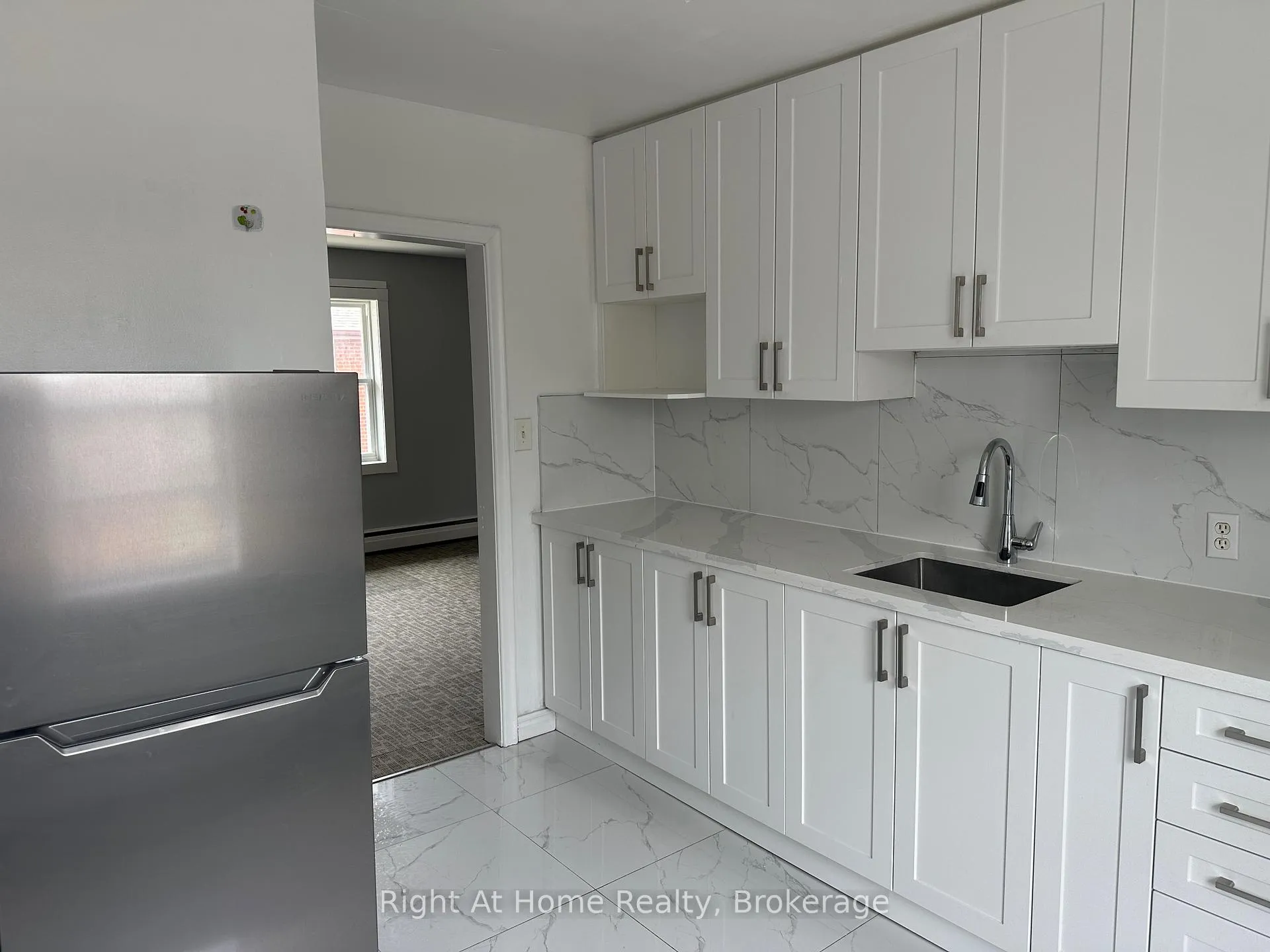 Photo 12 of Unit Apt. 4, 119 Rossland Road E, Oshawa, O'Neill — HOMEH