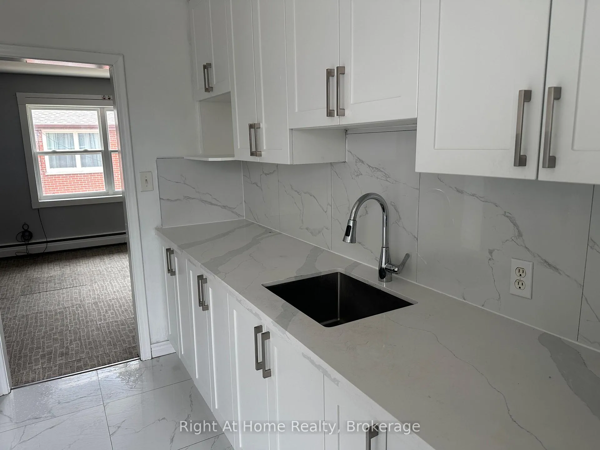 Photo 14 of Unit Apt. 4, 119 Rossland Road E, Oshawa, O'Neill — HOMEH