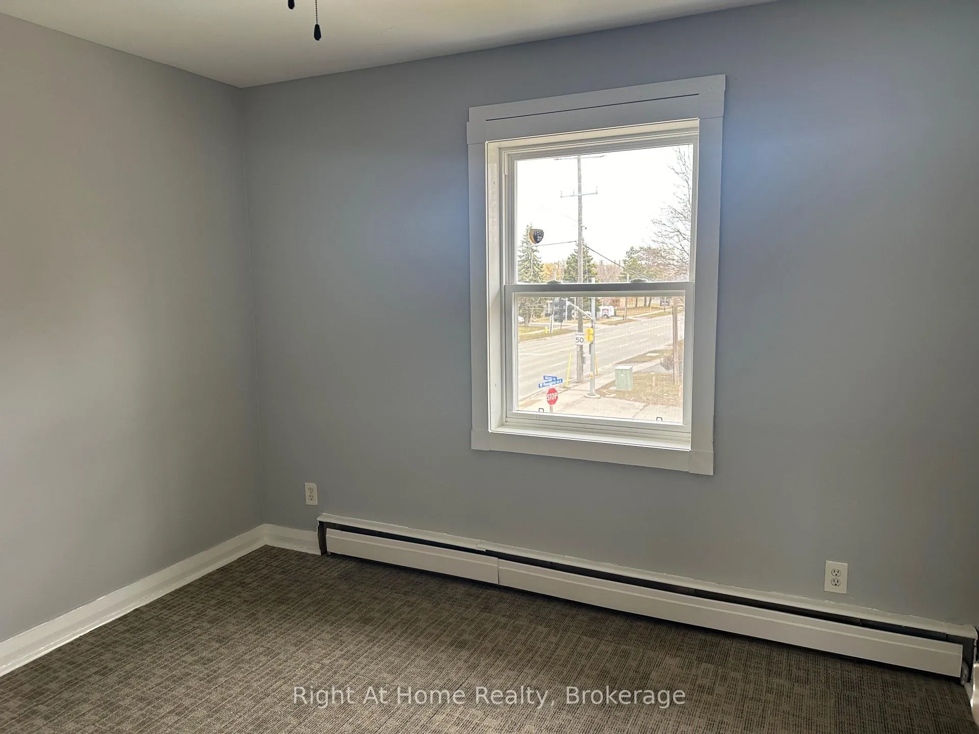Photo 15 of Unit Apt. 4, 119 Rossland Road E, Oshawa, O'Neill — HOMEH
