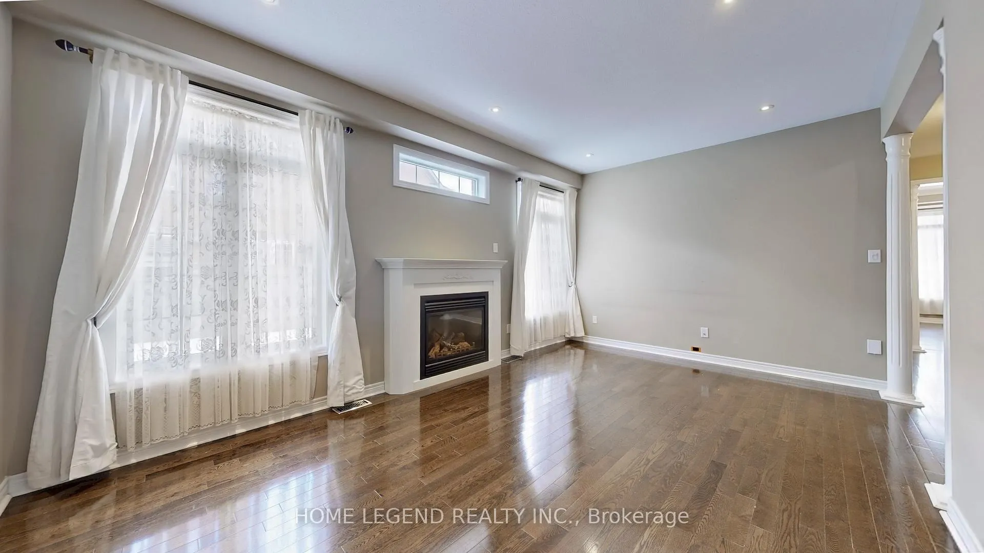 Photo 5 of 1 Siena Drive, Vaughan, Vellore Village — HOMEH