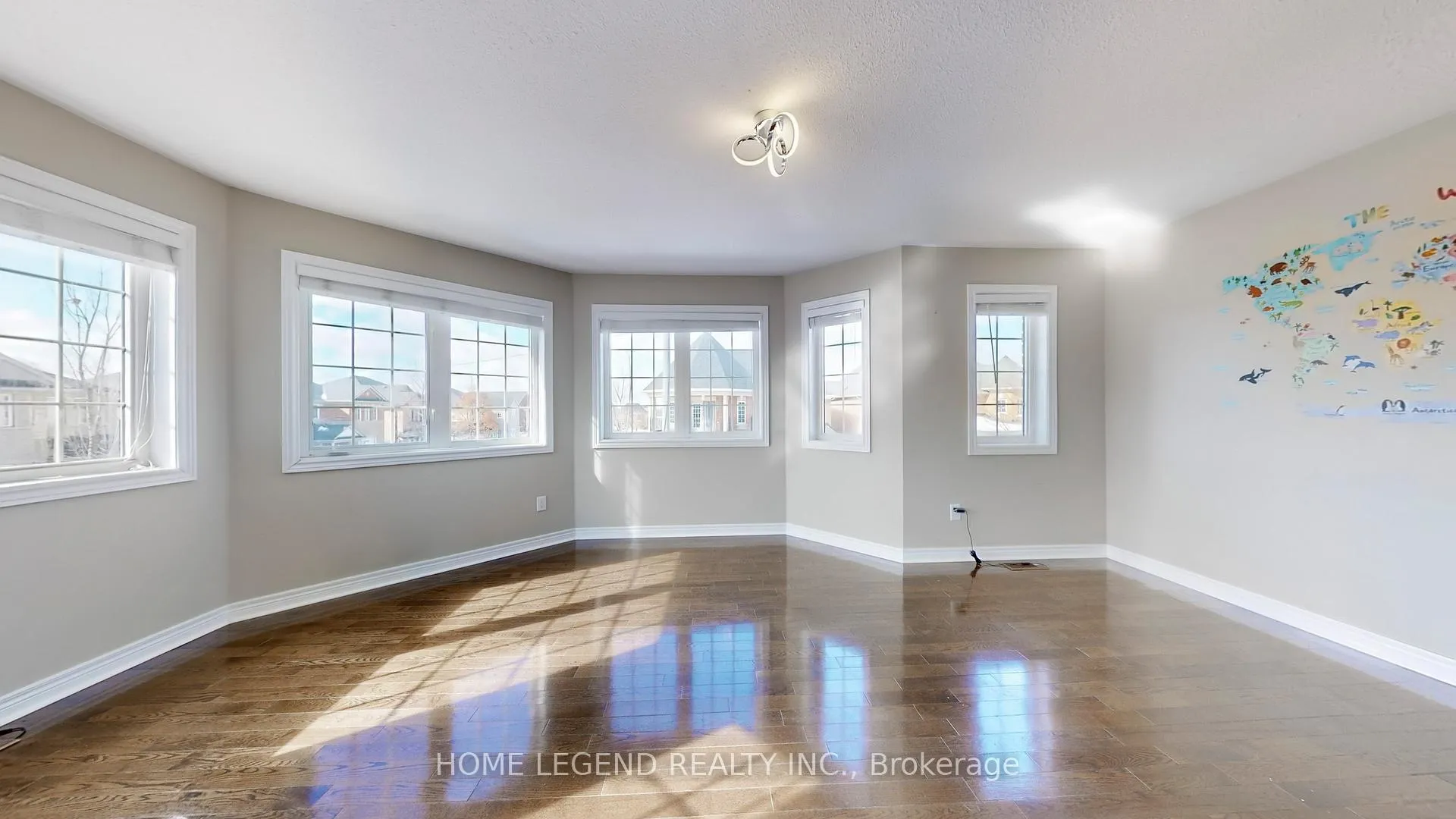 Photo 24 of 1 Siena Drive, Vaughan, Vellore Village — HOMEH
