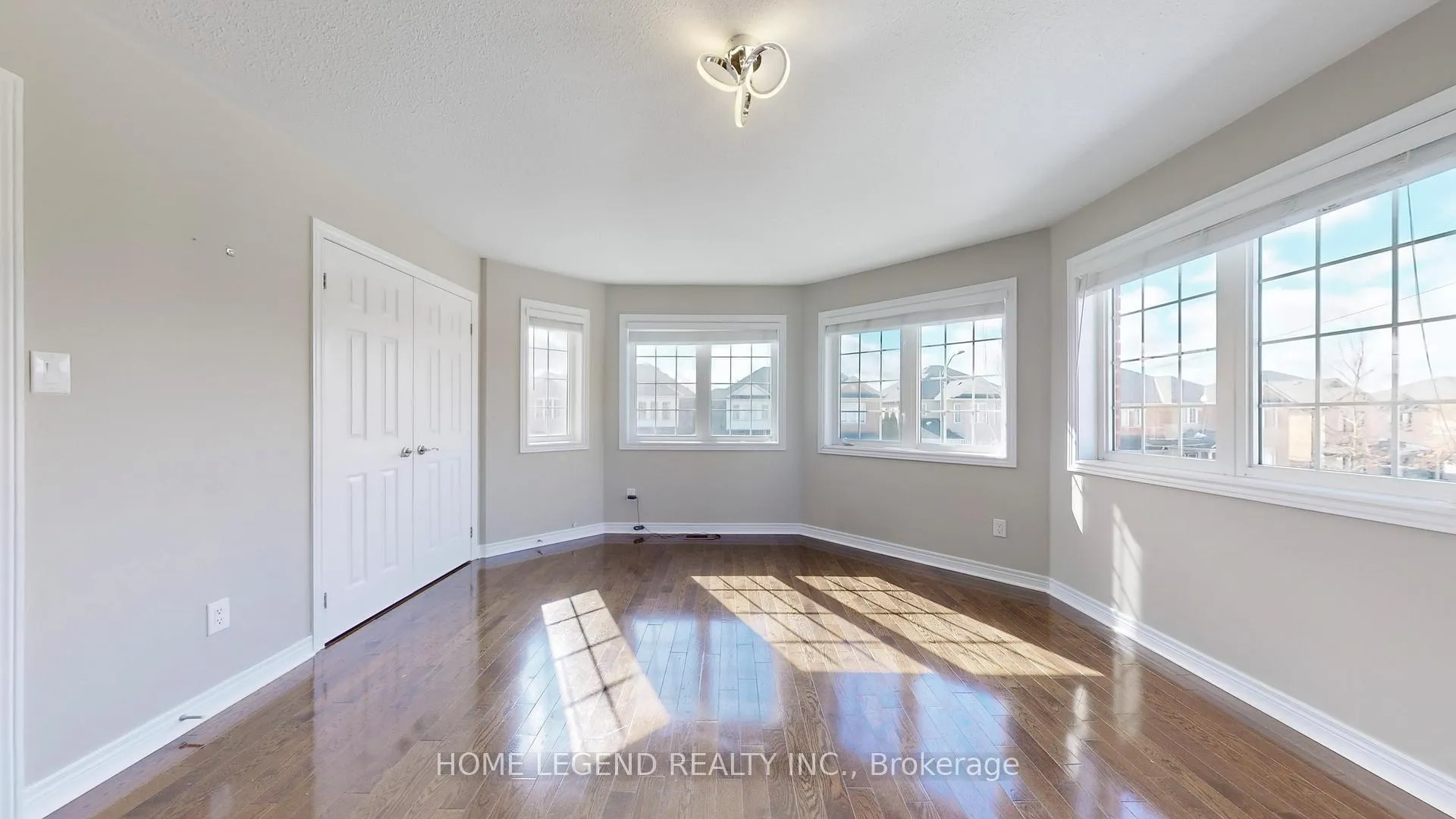Photo 26 of 1 Siena Drive, Vaughan, Vellore Village — HOMEH