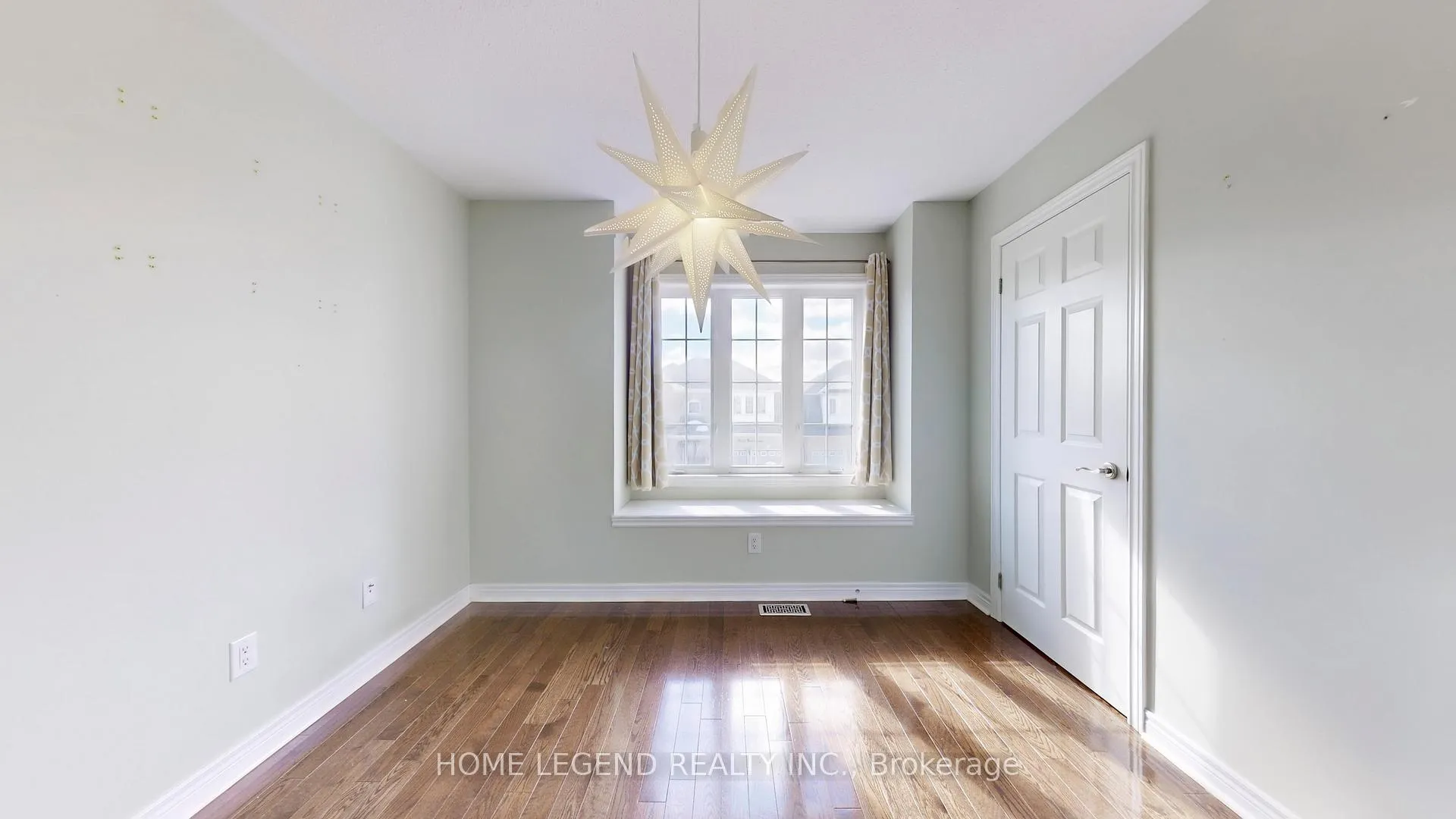 Photo 33 of 1 Siena Drive, Vaughan, Vellore Village — HOMEH