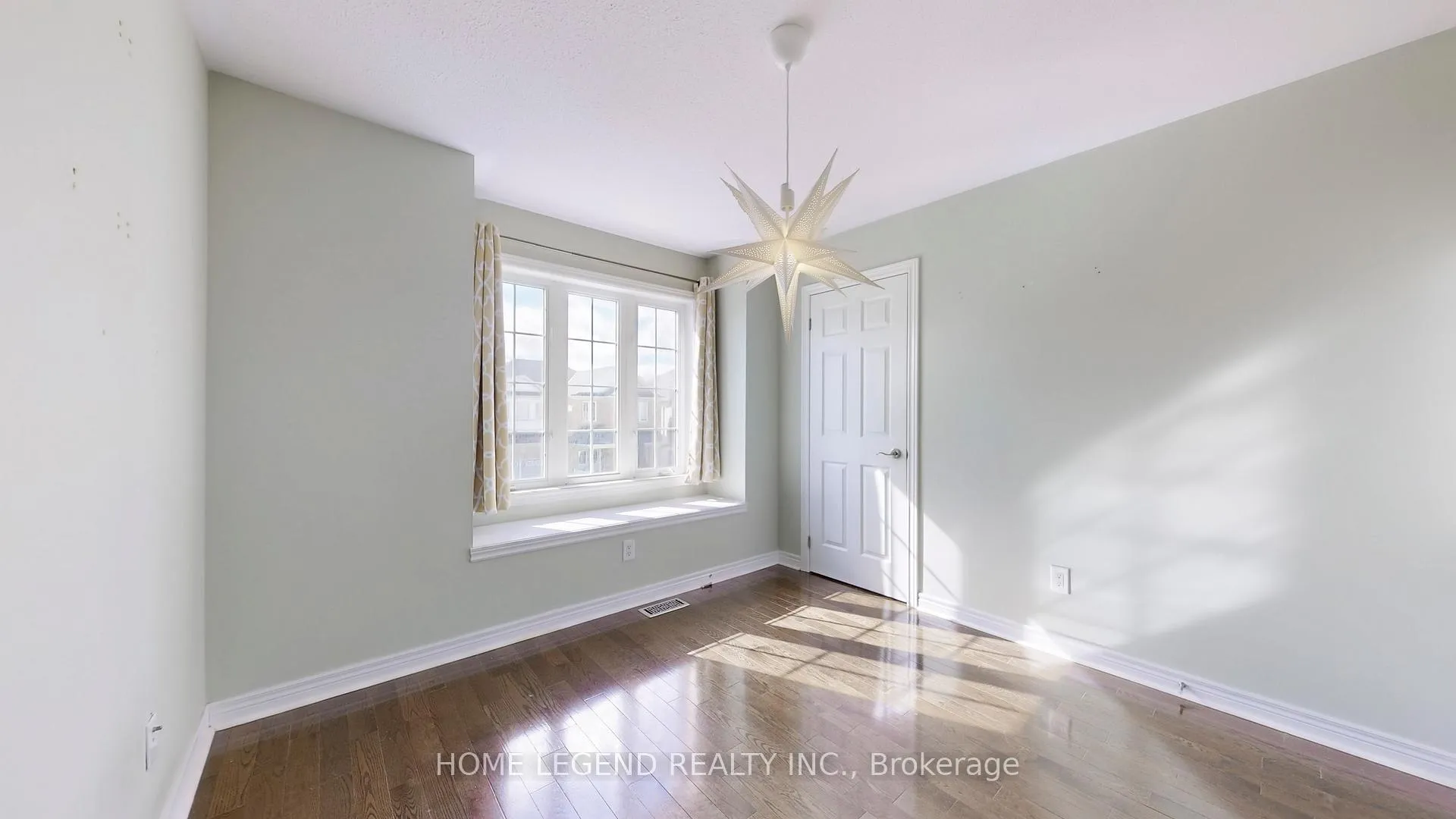 Photo 34 of 1 Siena Drive, Vaughan, Vellore Village — HOMEH