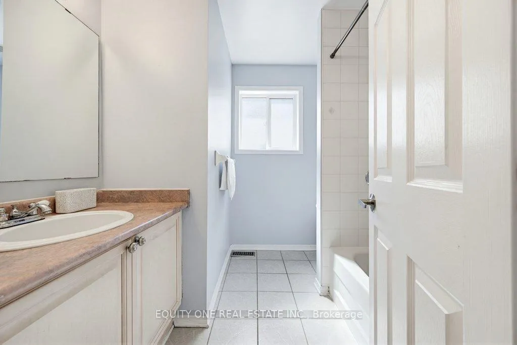 Photo 32 of 16 Grengold Way, Ottawa, Kanata - Kanata Lakes/Heritage Hills — HOMEH