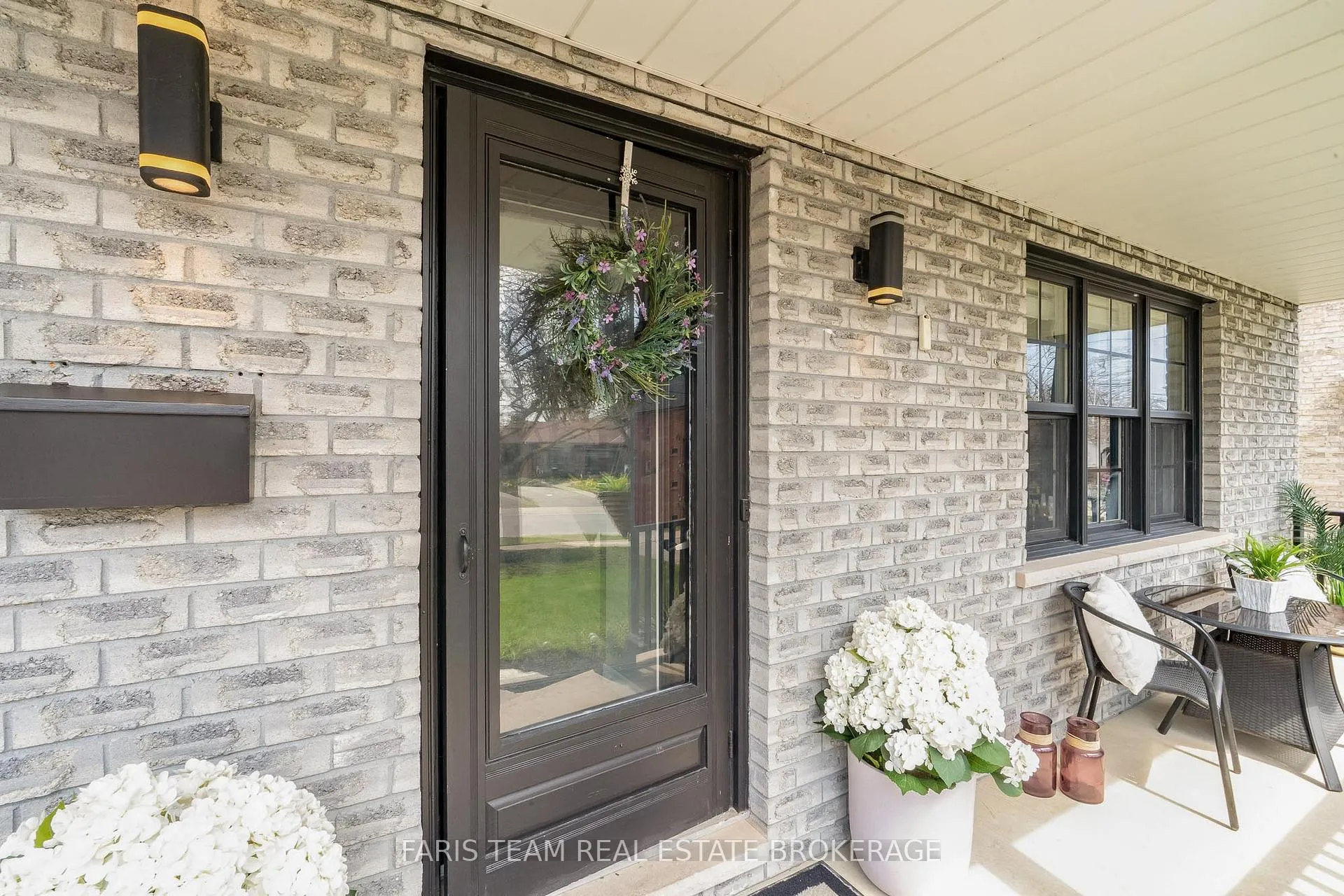 Photo 4 of 44 Regent Street, Kawartha Lakes, Lindsay — HOMEH