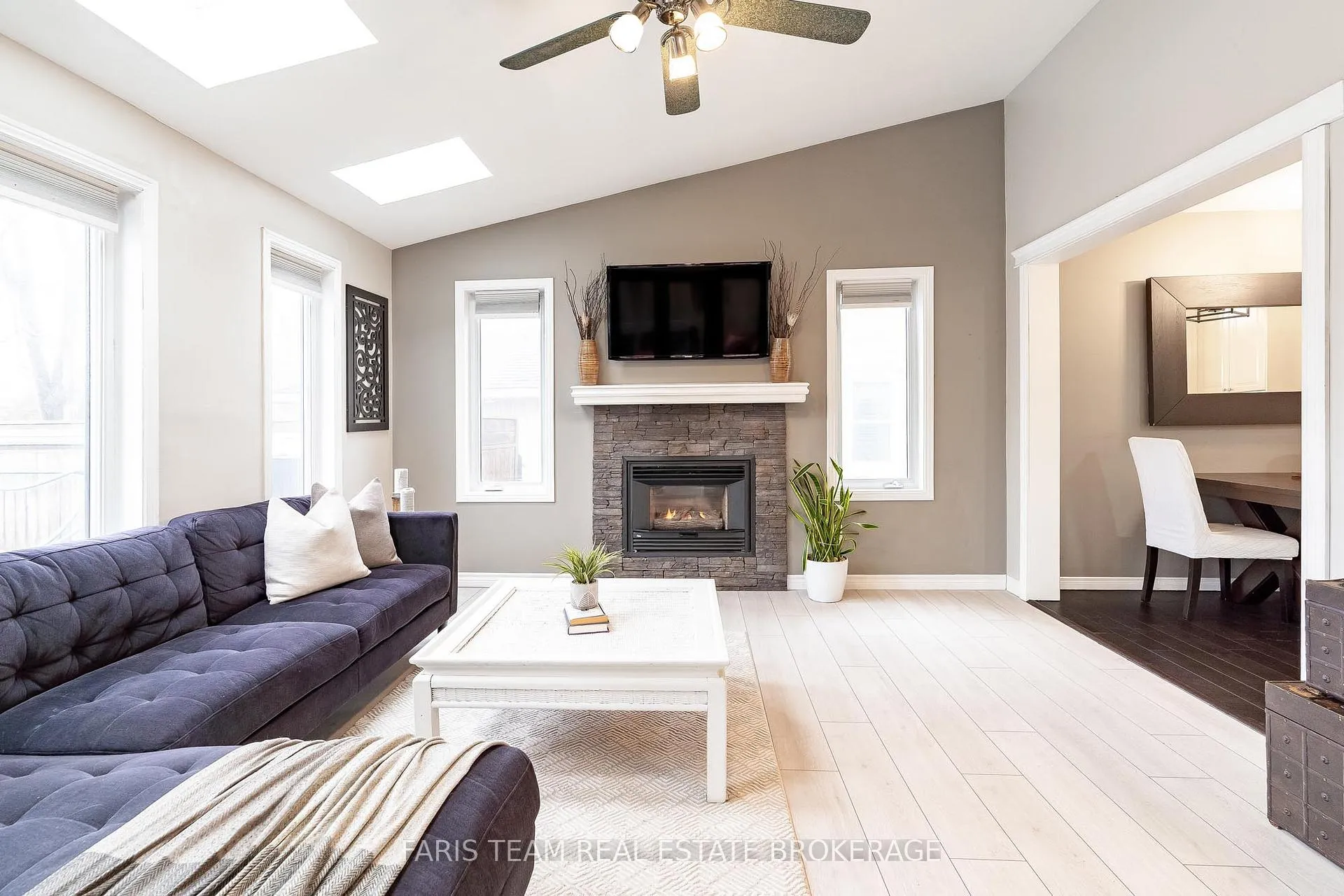 Photo 15 of 44 Regent Street, Kawartha Lakes, Lindsay — HOMEH