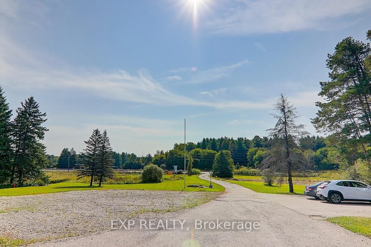 Photo 12 of 2768 Davis Drive, East Gwillimbury, Rural East Gwillimbury — HOMEH