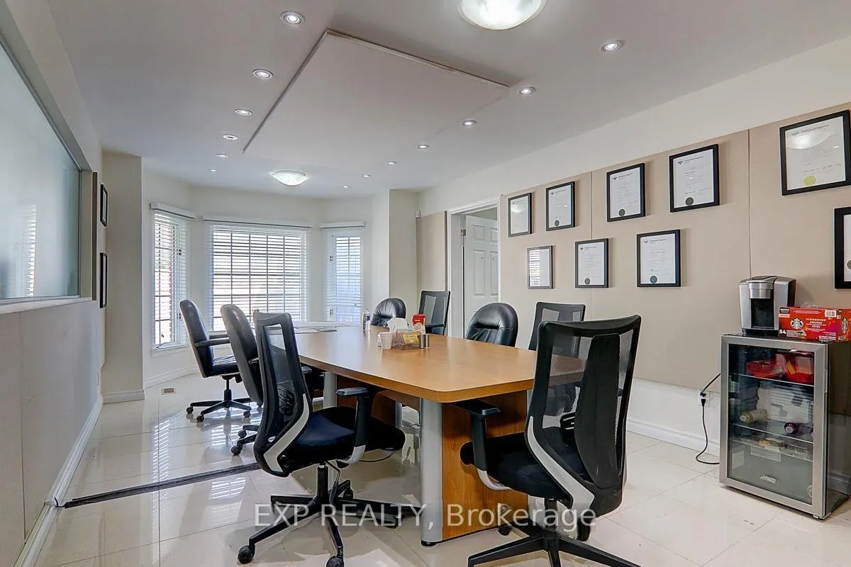 Photo 13 of 2768 Davis Drive, East Gwillimbury, Rural East Gwillimbury — HOMEH
