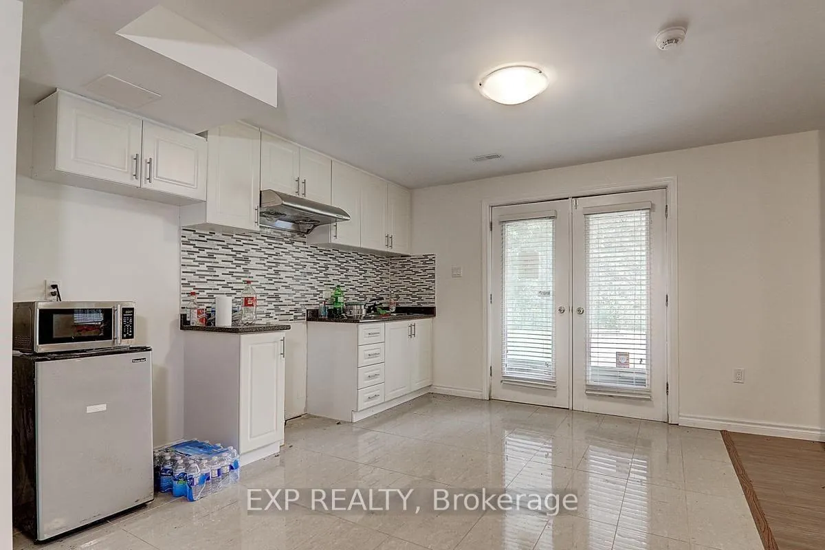 Photo 18 of 2768 Davis Drive, East Gwillimbury, Rural East Gwillimbury — HOMEH