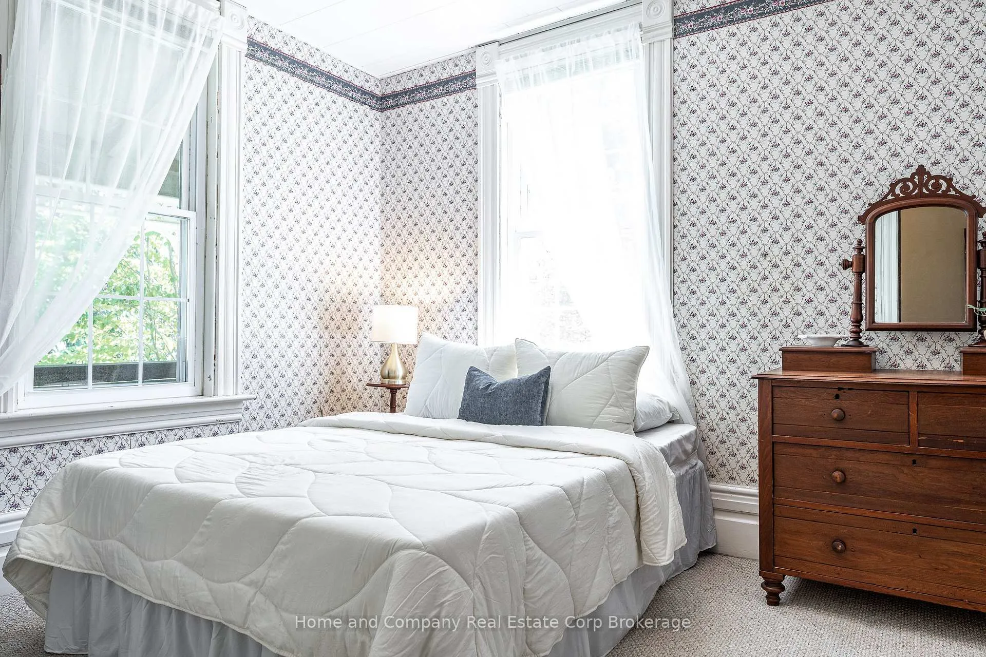Photo 6 of 232 Thomas Street, St. Marys — HOMEH