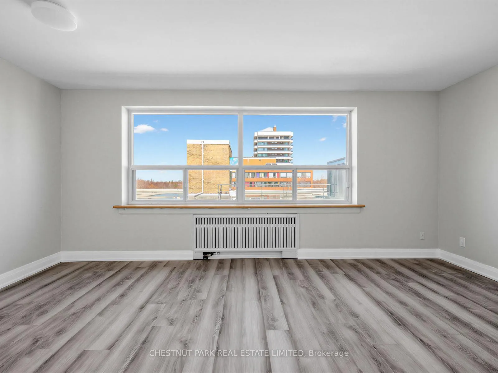 Photo 5 of Unit 404, 2 Ridelle Avenue, Toronto, Forest Hill North — HOMEH