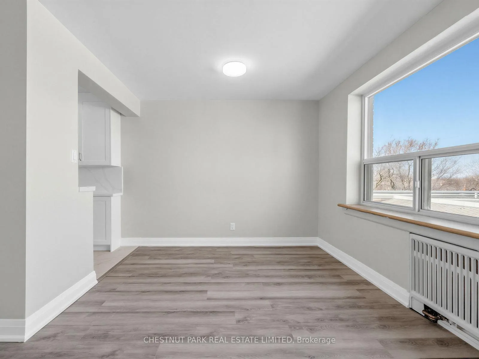 Photo 6 of Unit 404, 2 Ridelle Avenue, Toronto, Forest Hill North — HOMEH