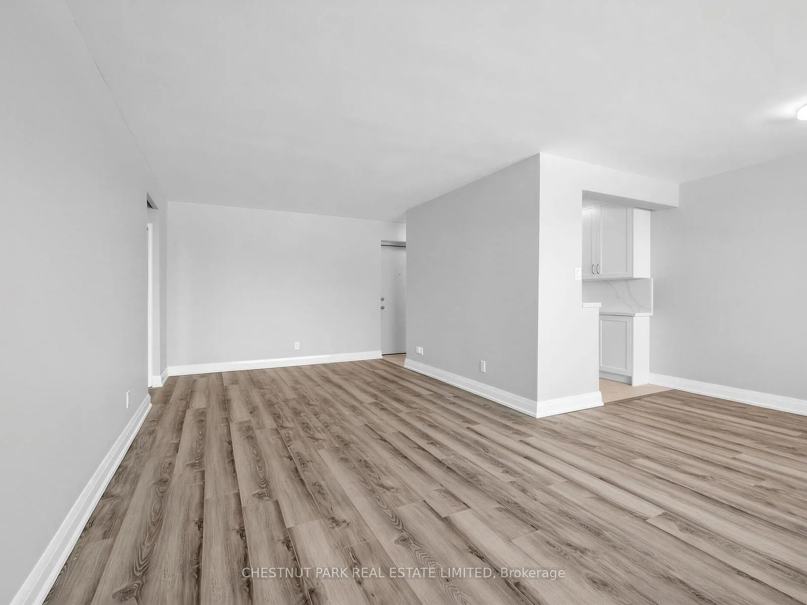 Photo 7 of Unit 404, 2 Ridelle Avenue, Toronto, Forest Hill North — HOMEH