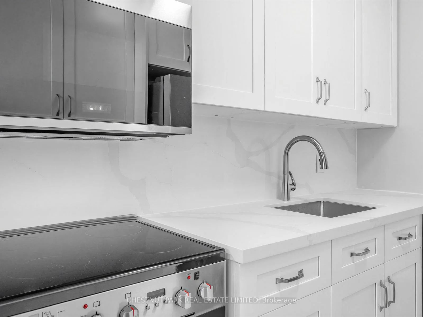 Photo 11 of Unit 404, 2 Ridelle Avenue, Toronto, Forest Hill North — HOMEH