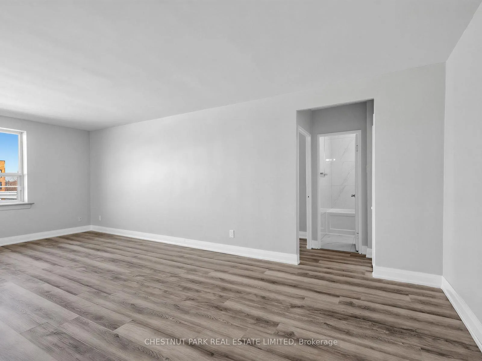 Photo 13 of Unit 404, 2 Ridelle Avenue, Toronto, Forest Hill North — HOMEH