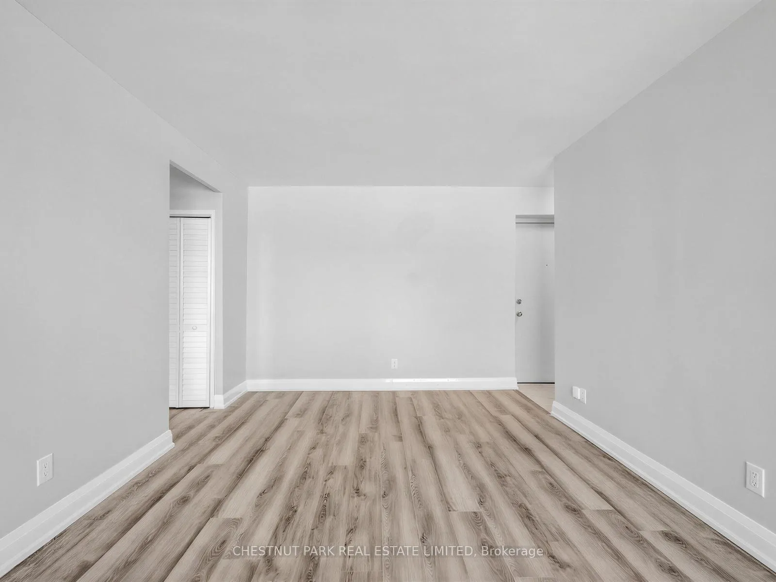 Photo 15 of Unit 404, 2 Ridelle Avenue, Toronto, Forest Hill North — HOMEH
