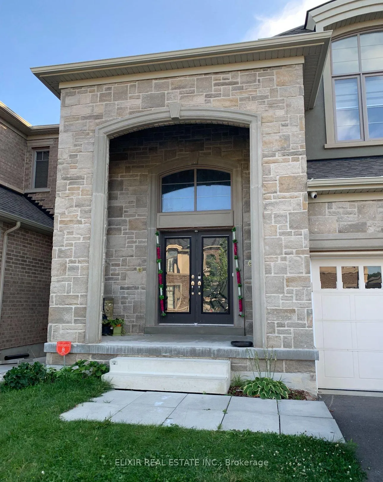 Photo 2 of 110 BrushWood Drive, Brampton, Bram West — HOMEH