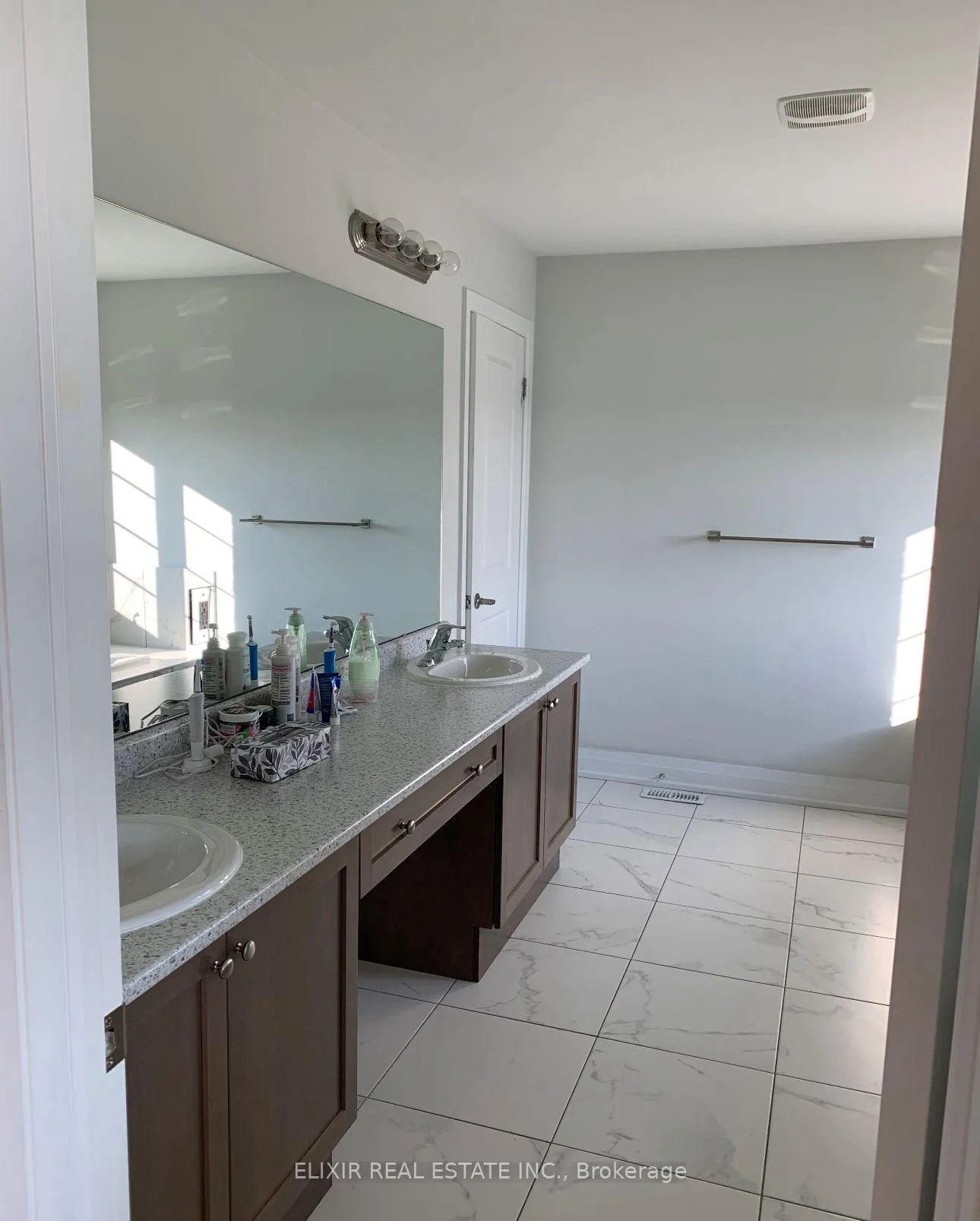 Photo 21 of 110 BrushWood Drive, Brampton, Bram West — HOMEH