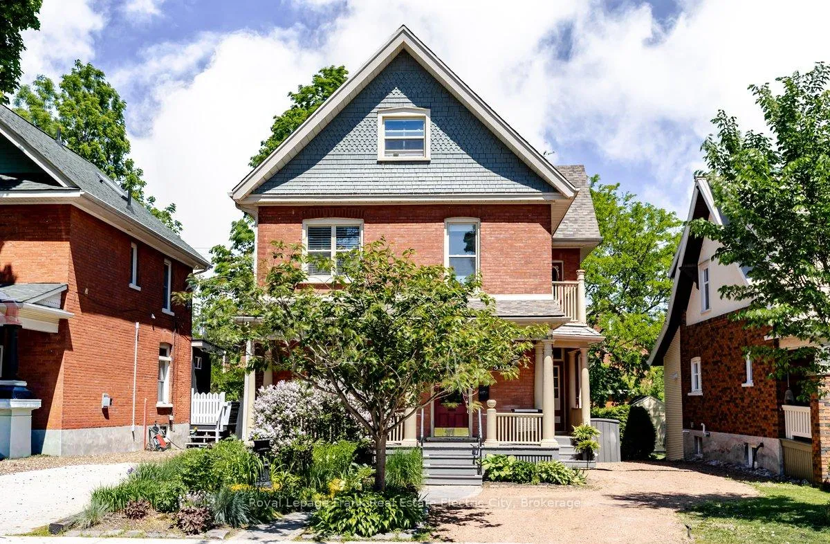 Front of 300 Maitland Avenue