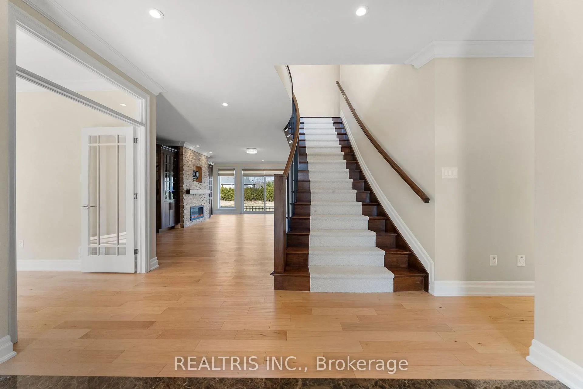 Photo 3 of 5813 Red Castle Ridge, Ottawa, Manotick East to Manotick Station — HOMEH