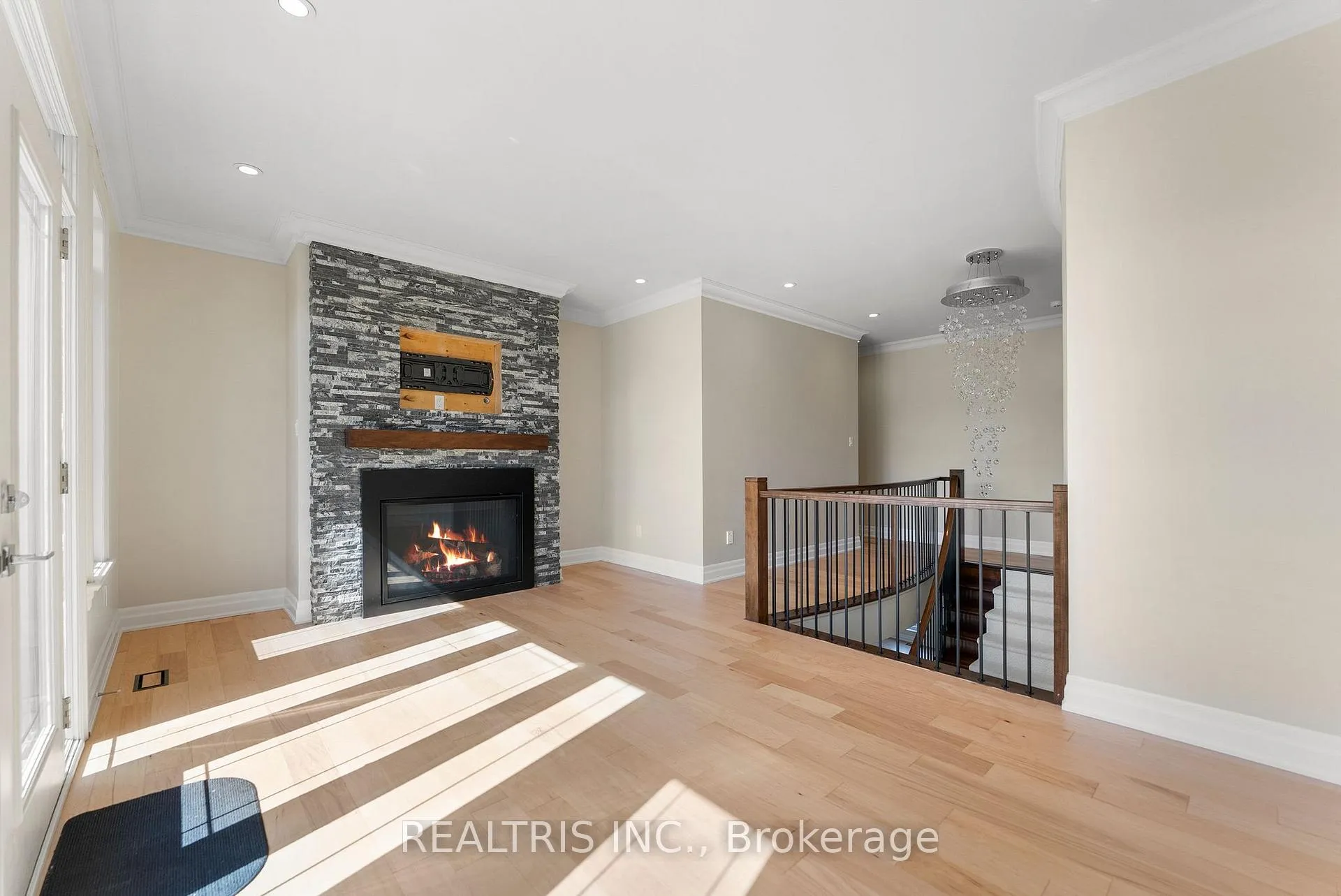 Photo 5 of 5813 Red Castle Ridge, Ottawa, Manotick East to Manotick Station — HOMEH