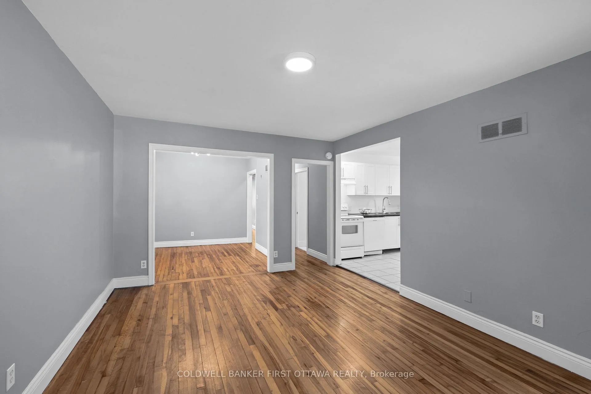 Photo 8 of 1246 Kitchener Avenue, Ottawa, Ellwood — HOMEH